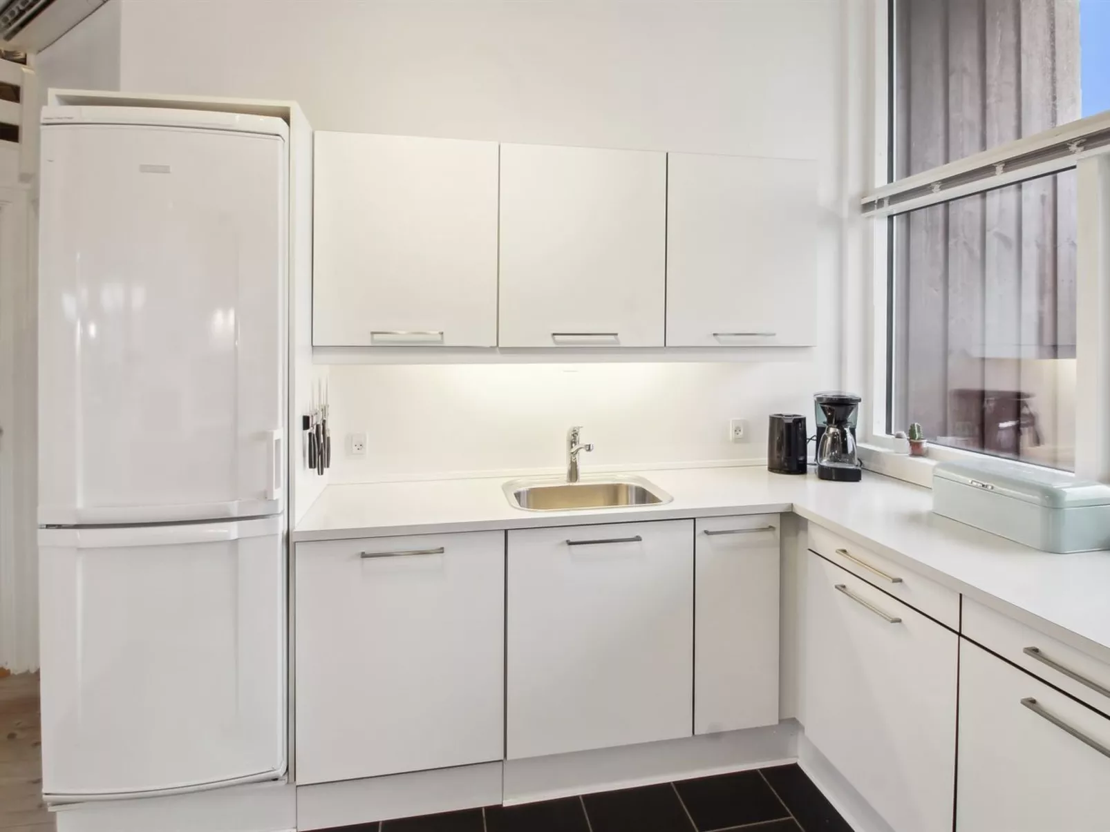 "Tiane" - 800m from the sea-Inside