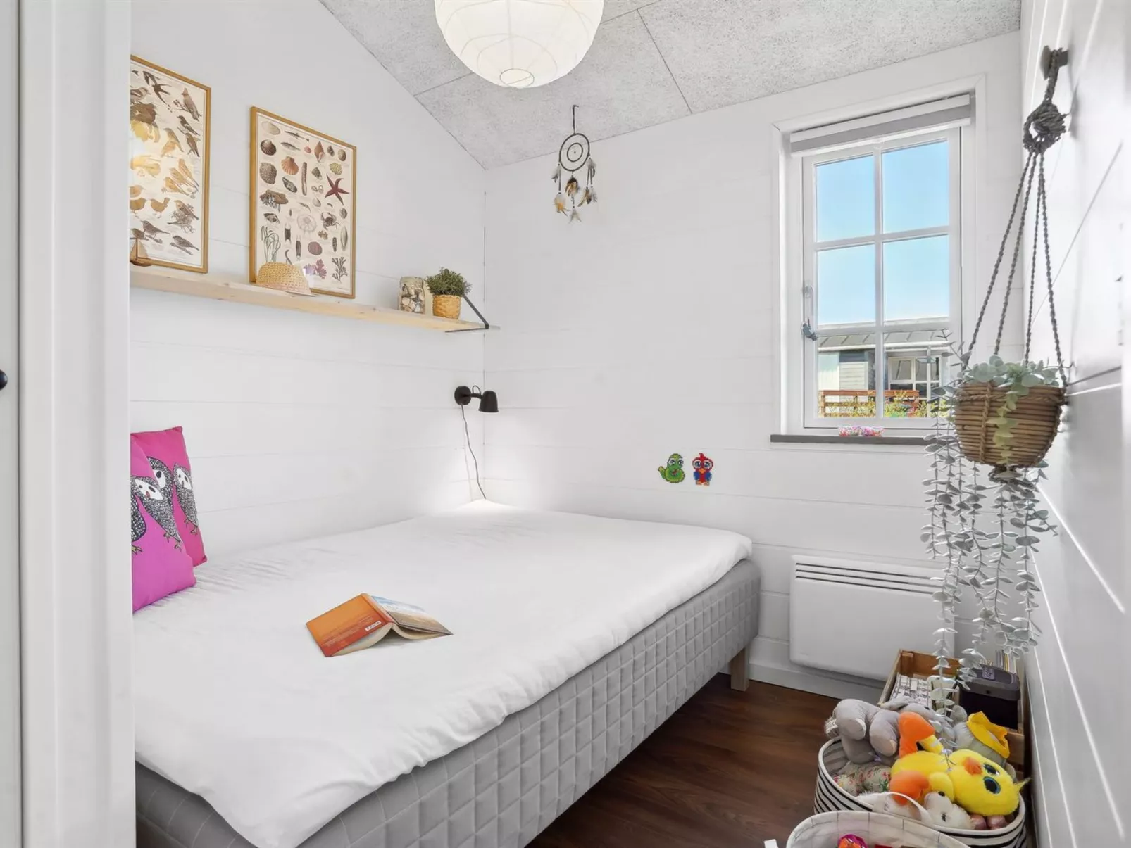 "Ovine" - 300m from the sea-Inside