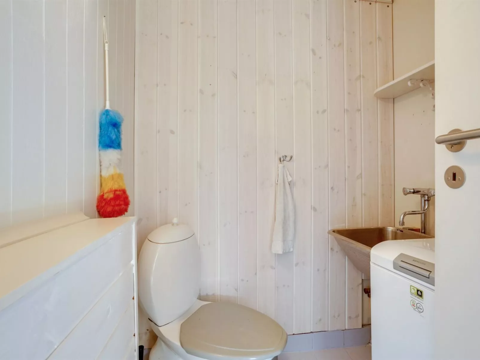 "Self" - 400m to the fjord-Inside