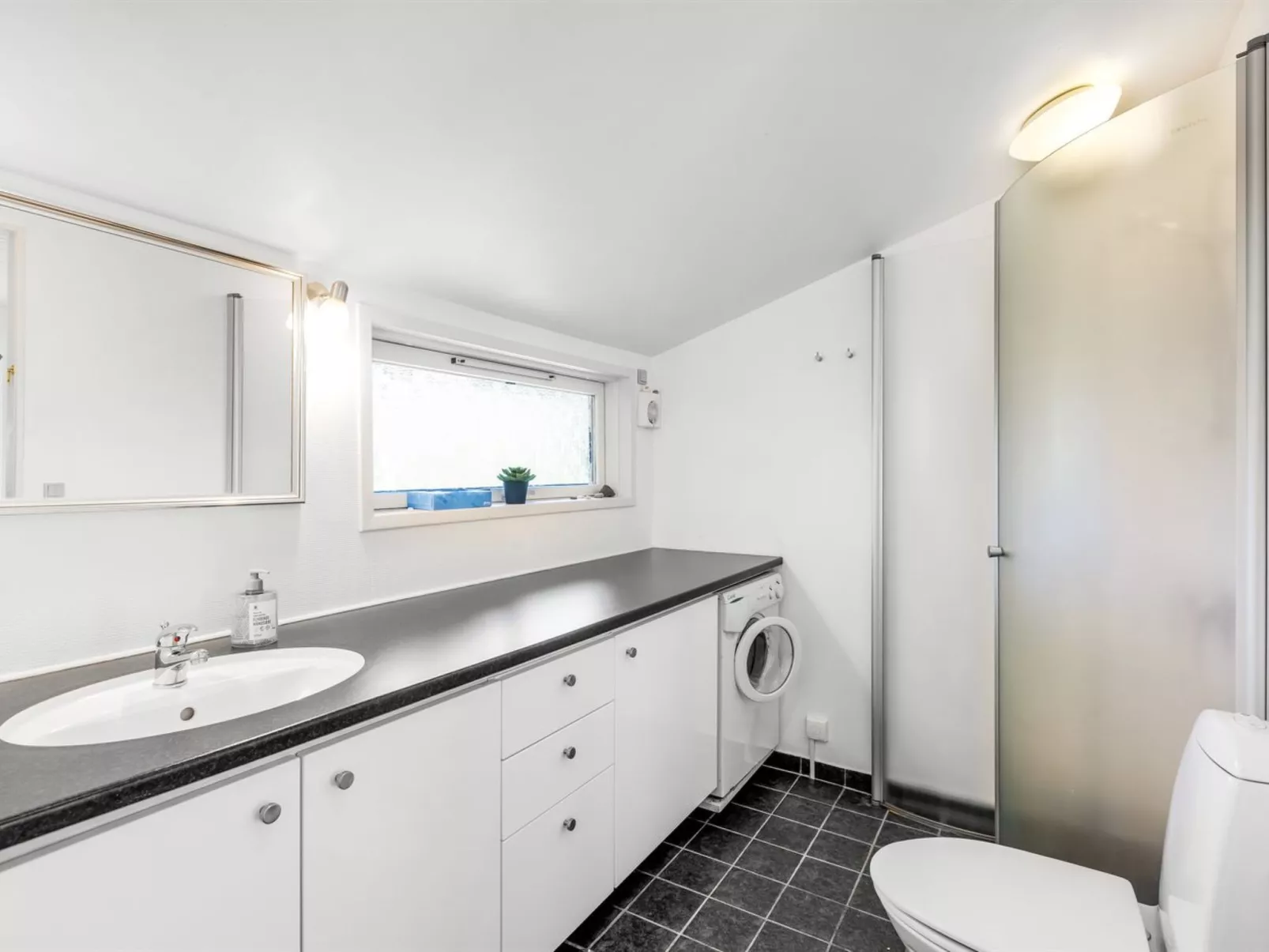 "Gullborg" - 800m from the sea-Inside