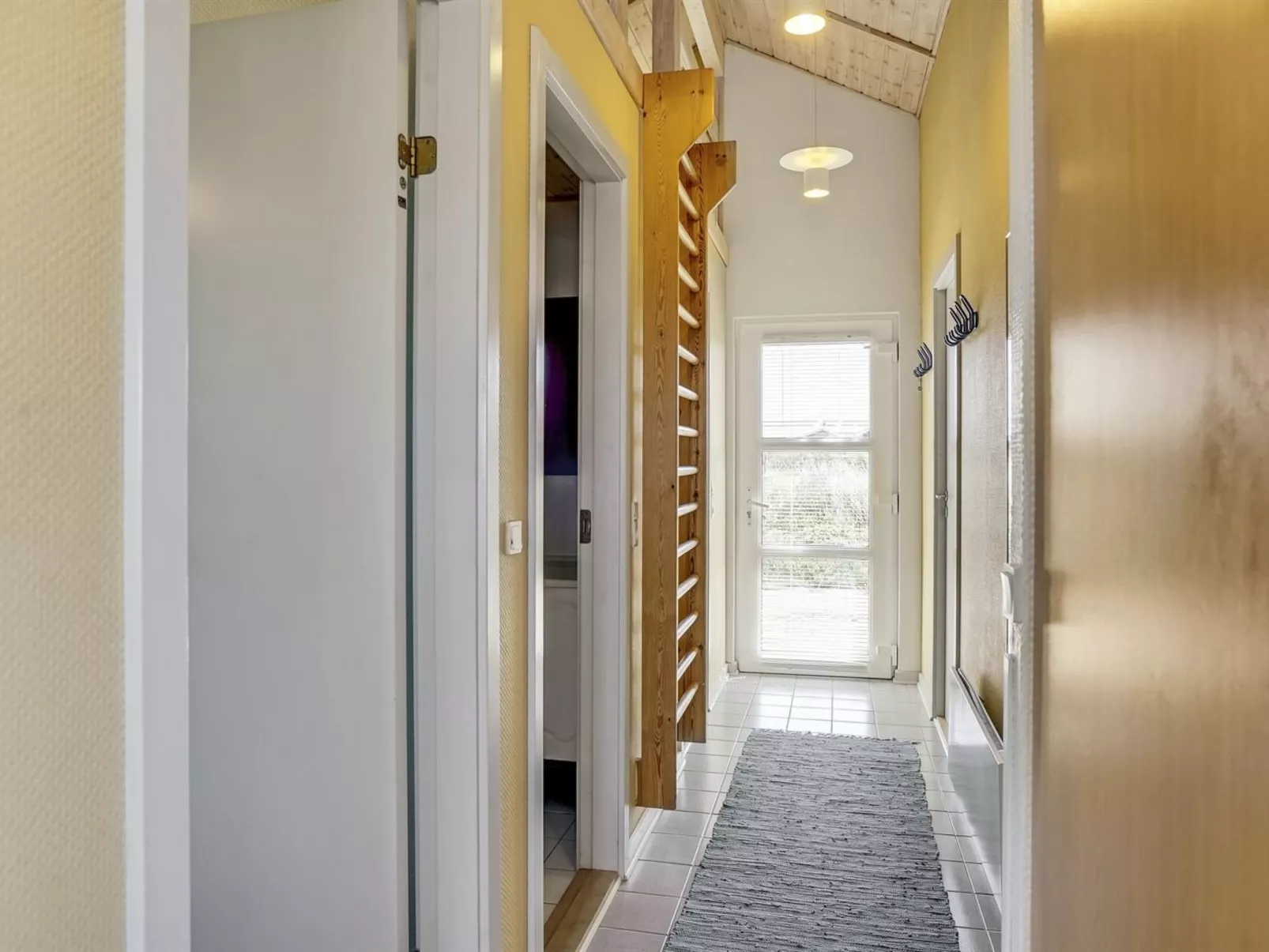 "Thorbiorn" - 350m from the sea-Drinnen