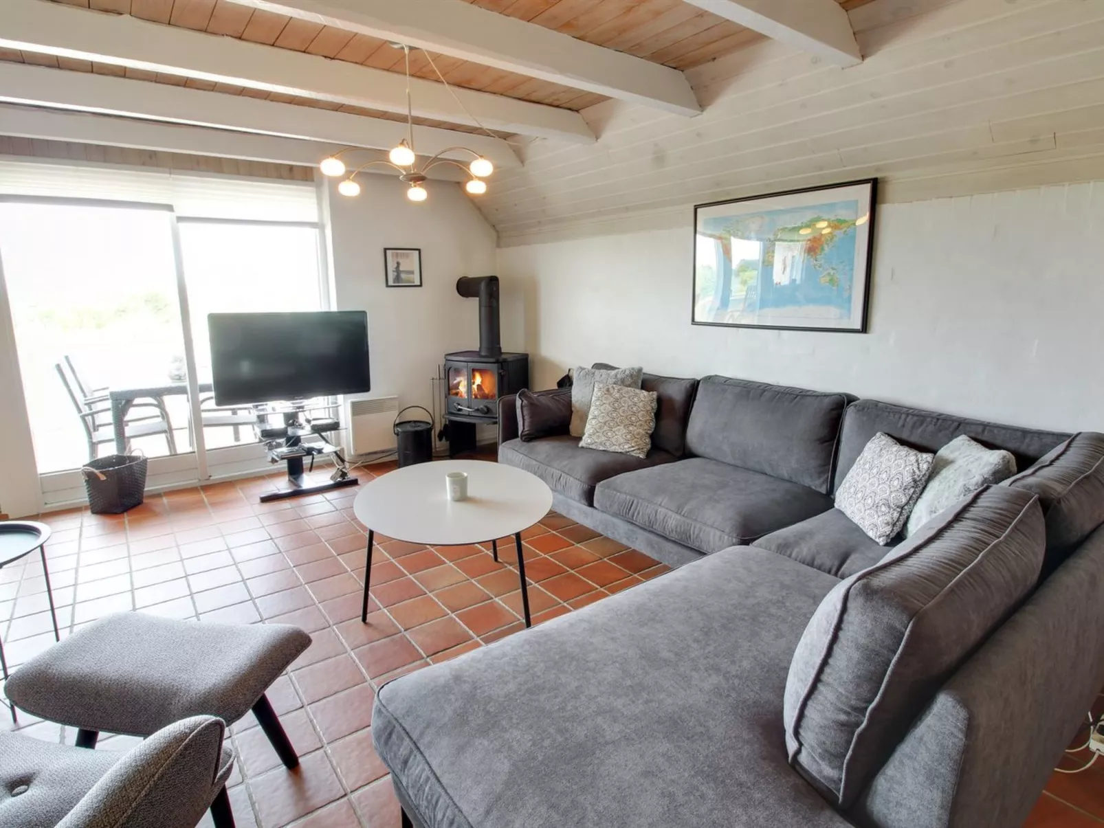 "Sys" - 500m from the sea-Inside