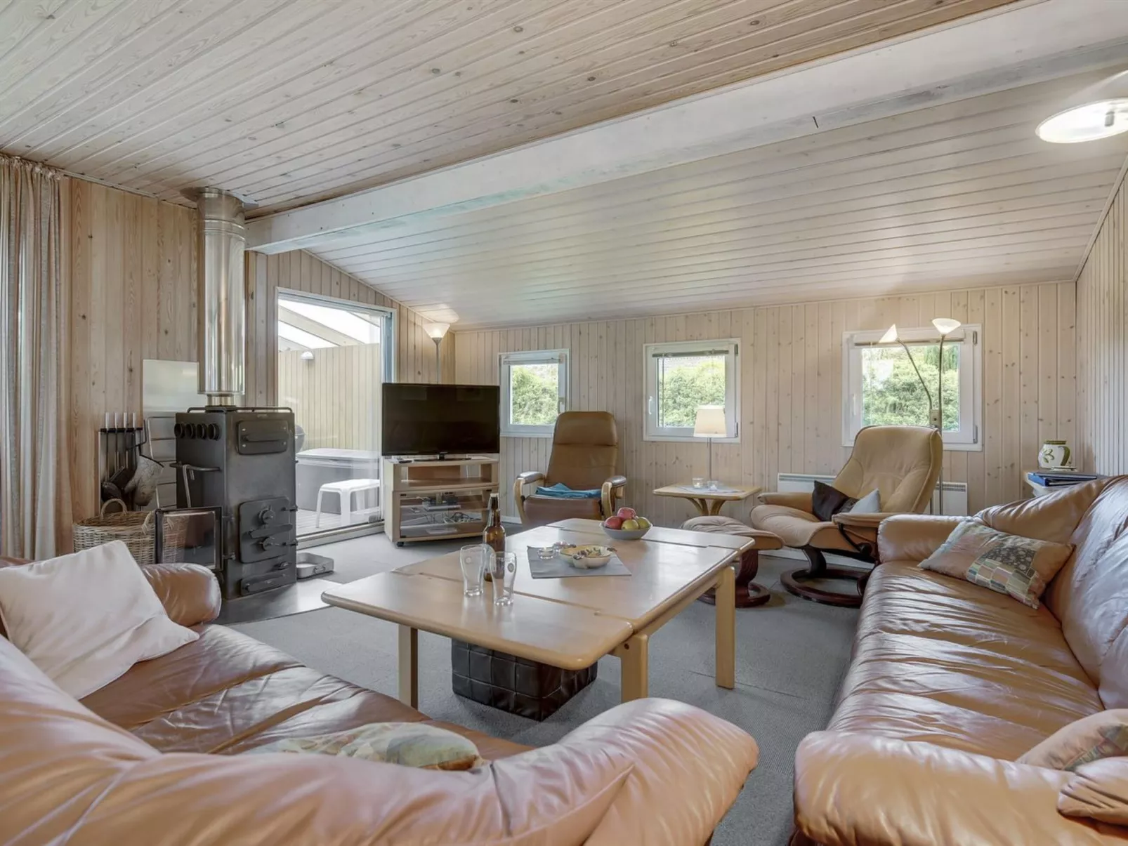 "Virpi" - 400m from the sea-Inside