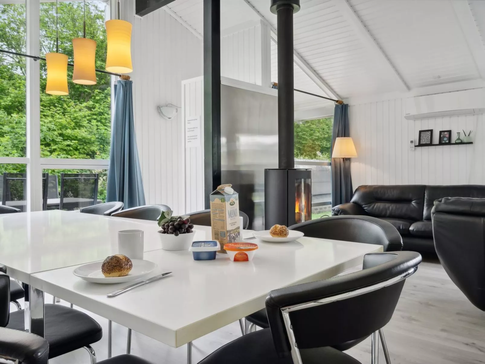 "Annica" - 150m from the sea-Drinnen