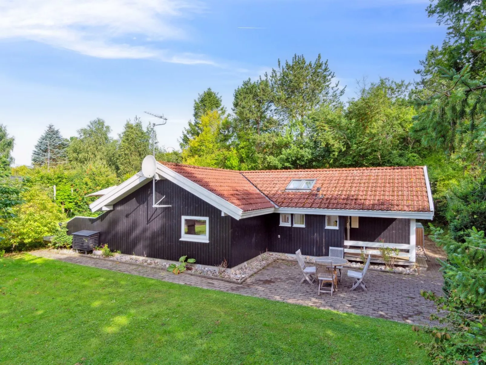 "Batsha" - 350m from the sea-Draußen