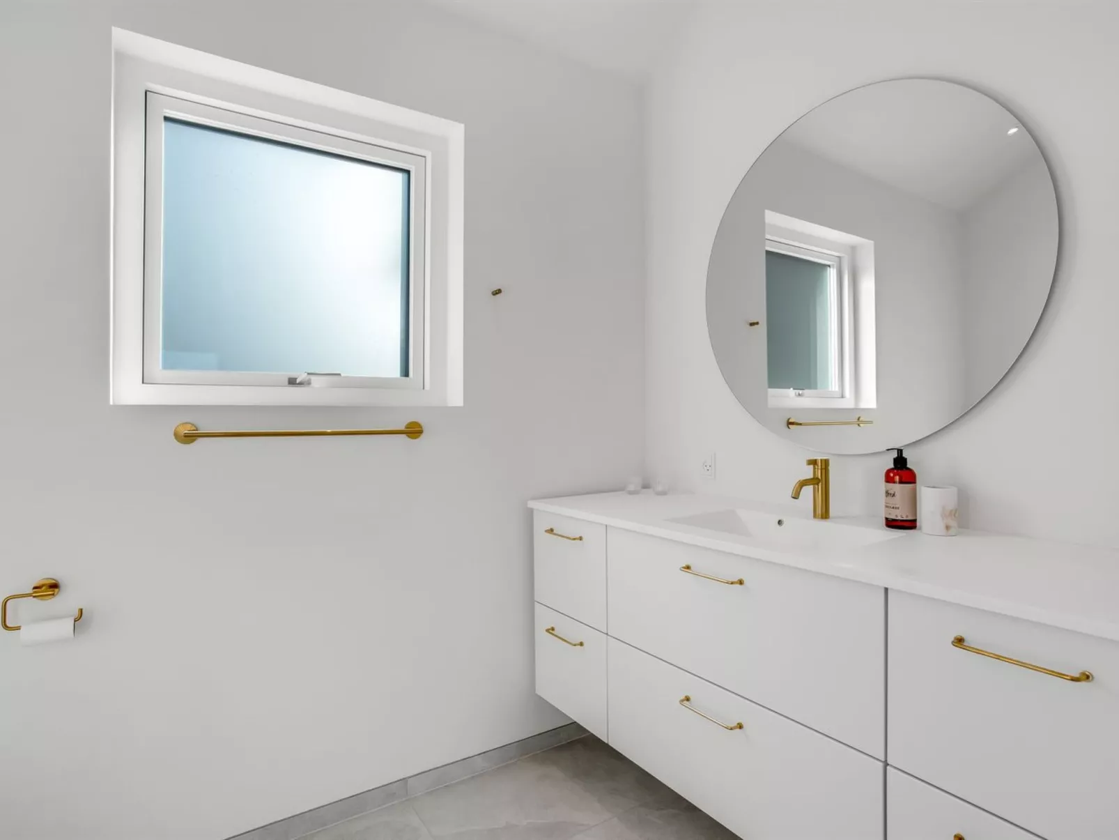 "Edmond" - 995m from the sea-Drinnen