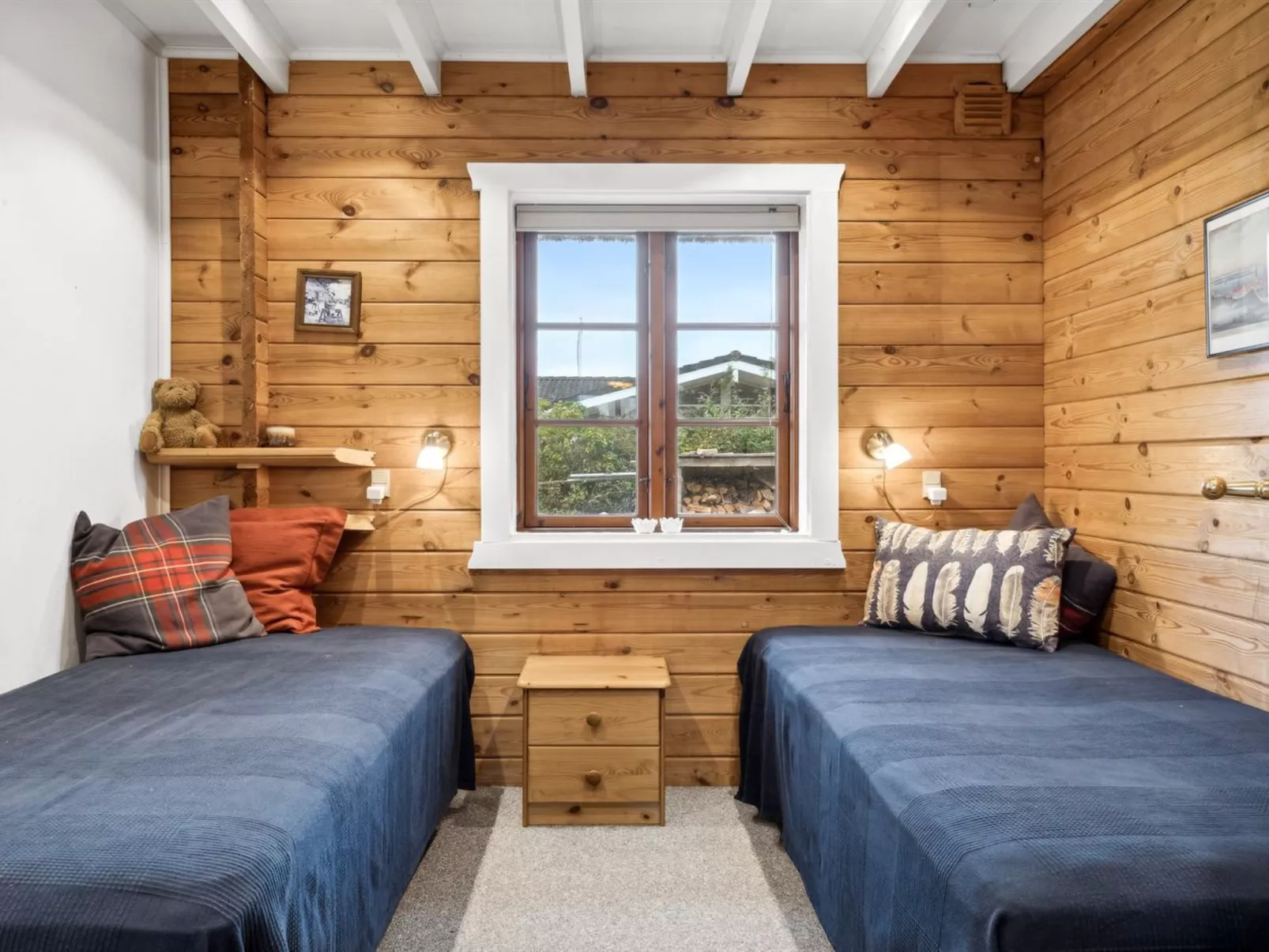 "Ginnie" - 300m from the sea-Inside