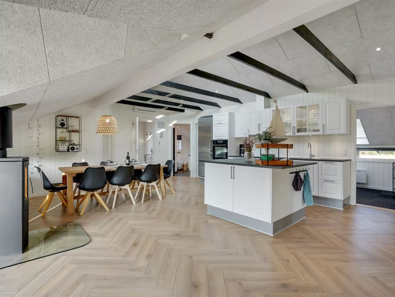 "Ellenora" - 1km from the sea-Inside