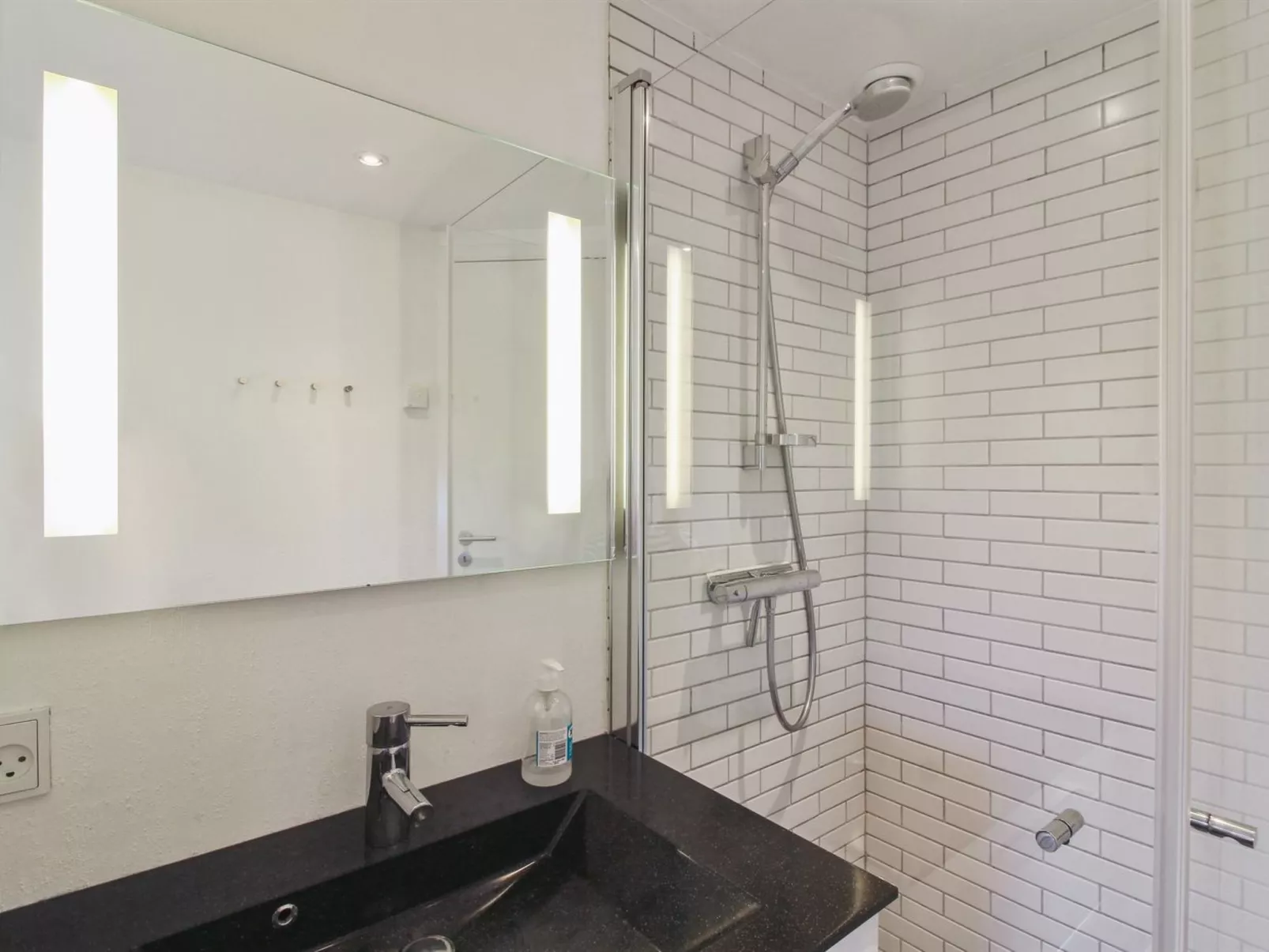 "Grit" - 650m from the sea-Drinnen