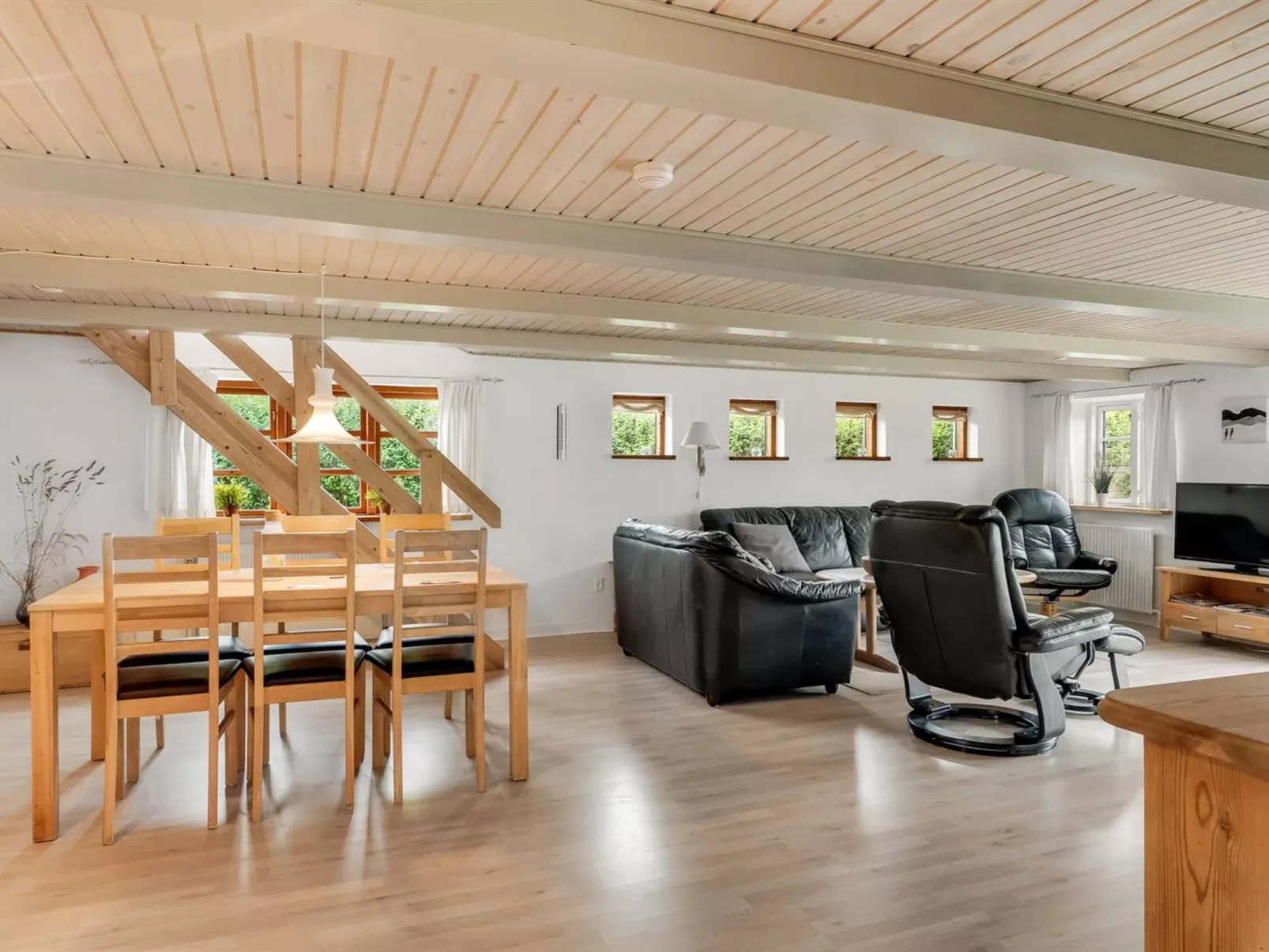 "Aliza" - 300m to the fjord-Inside