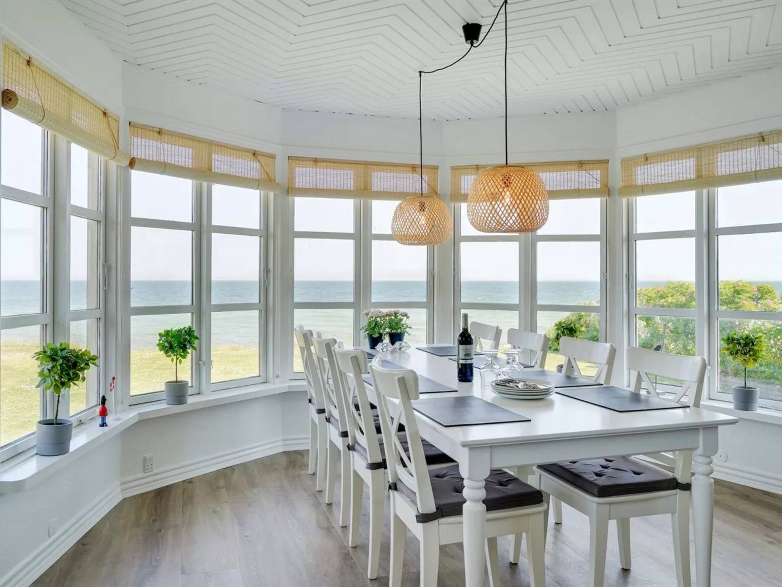 "Hwitserk" - 5m from the sea-Inside