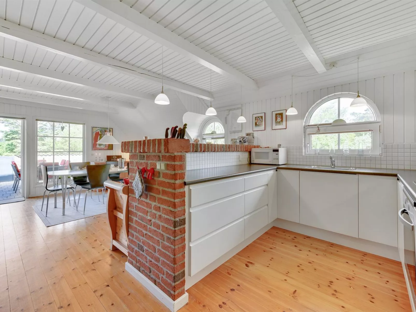 "Pasi" - 1.2km from the sea-Inside