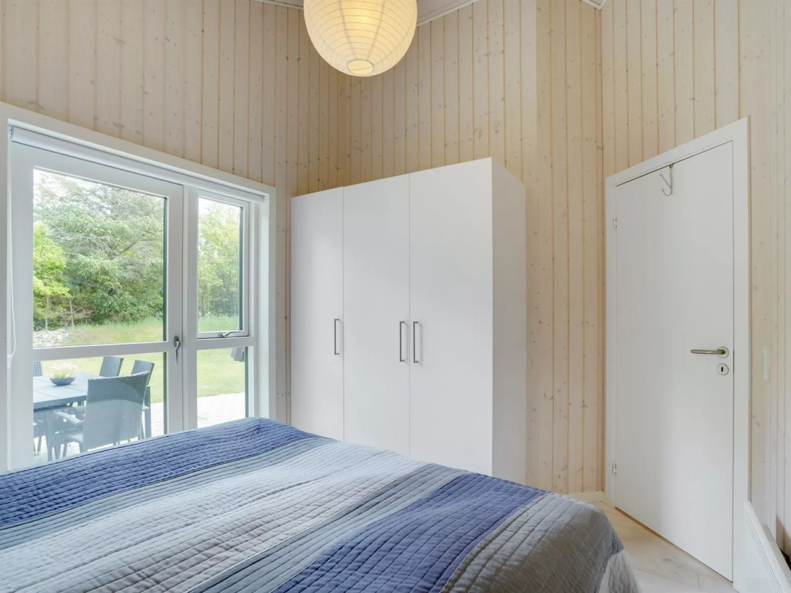 "Elevine" - 300m to the fjord-Dedans