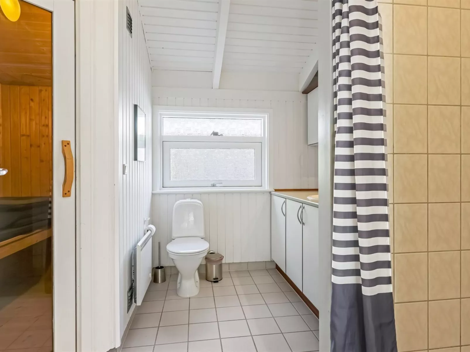 "Ran" - 600m from the sea-Dedans