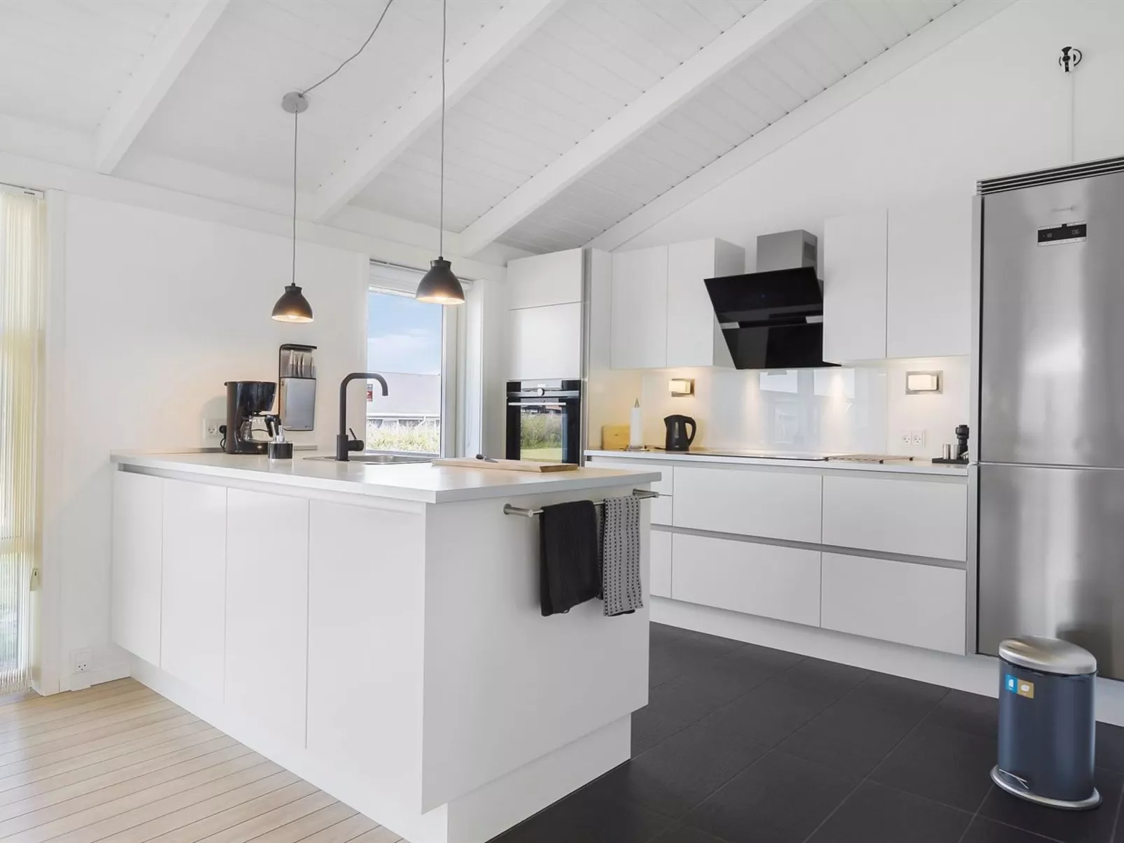 "Paul" - 100m from the sea-Dedans