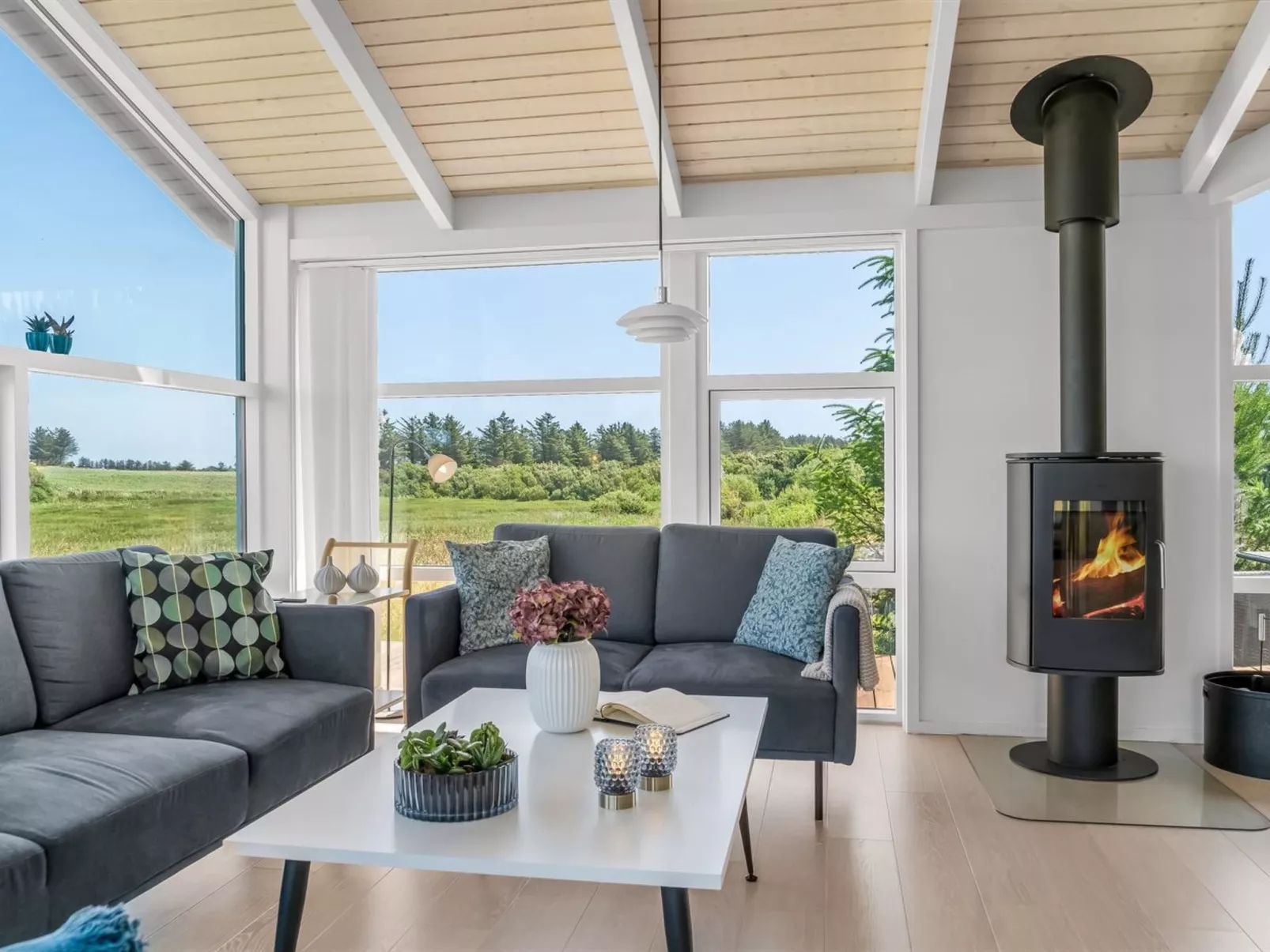 "Hildegardt" - 1km from the sea-Inside