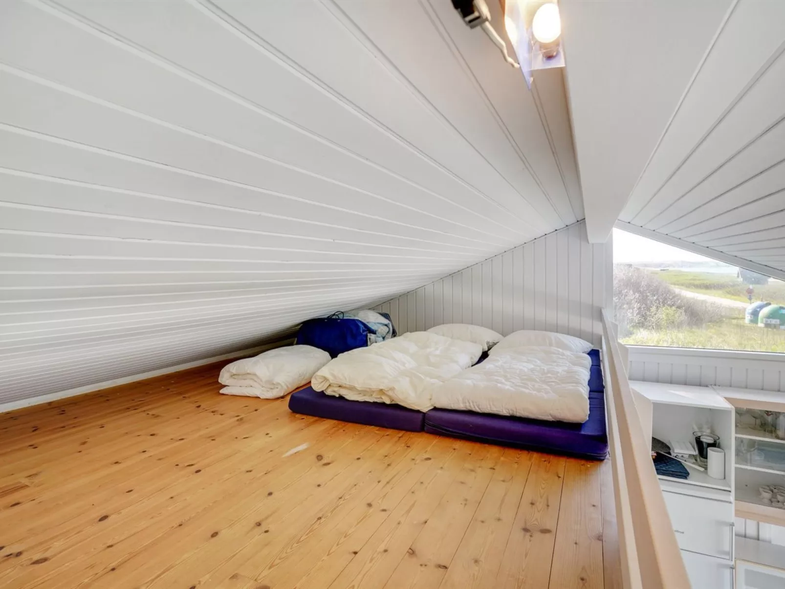 "Arnwith" - 20m from the sea-Inside