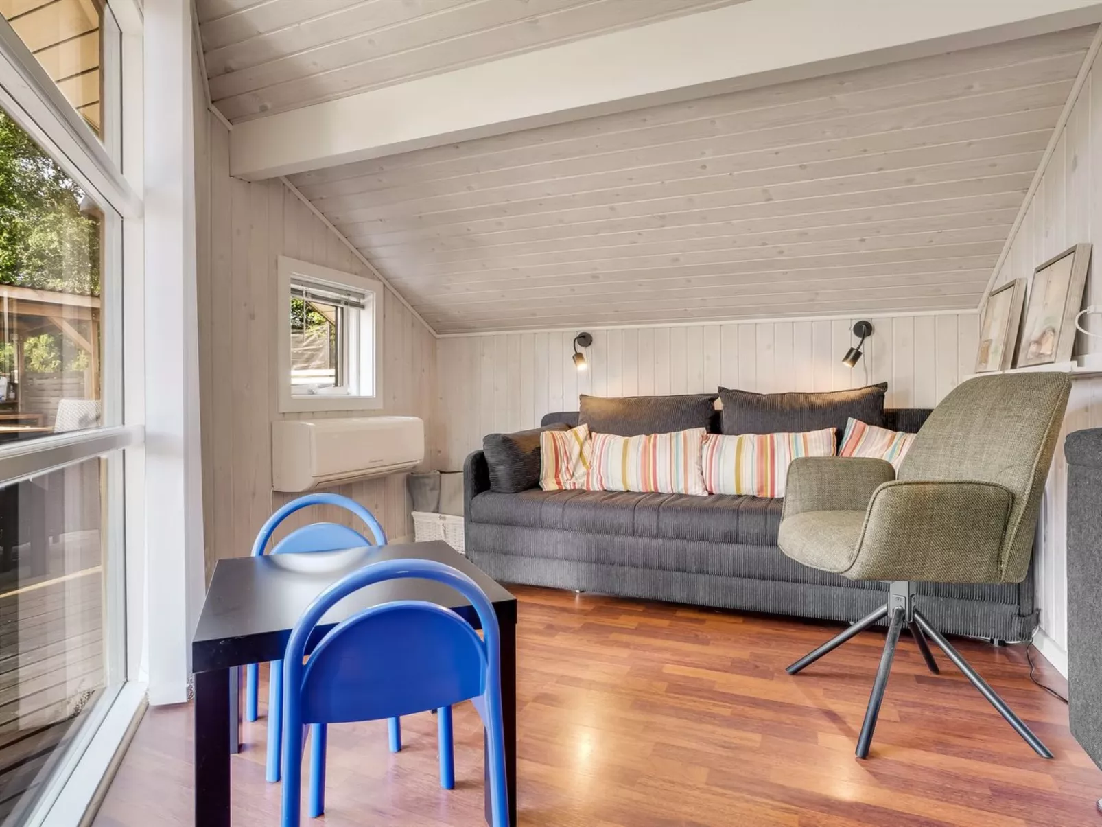 "Truls" - 800m from the sea-Inside