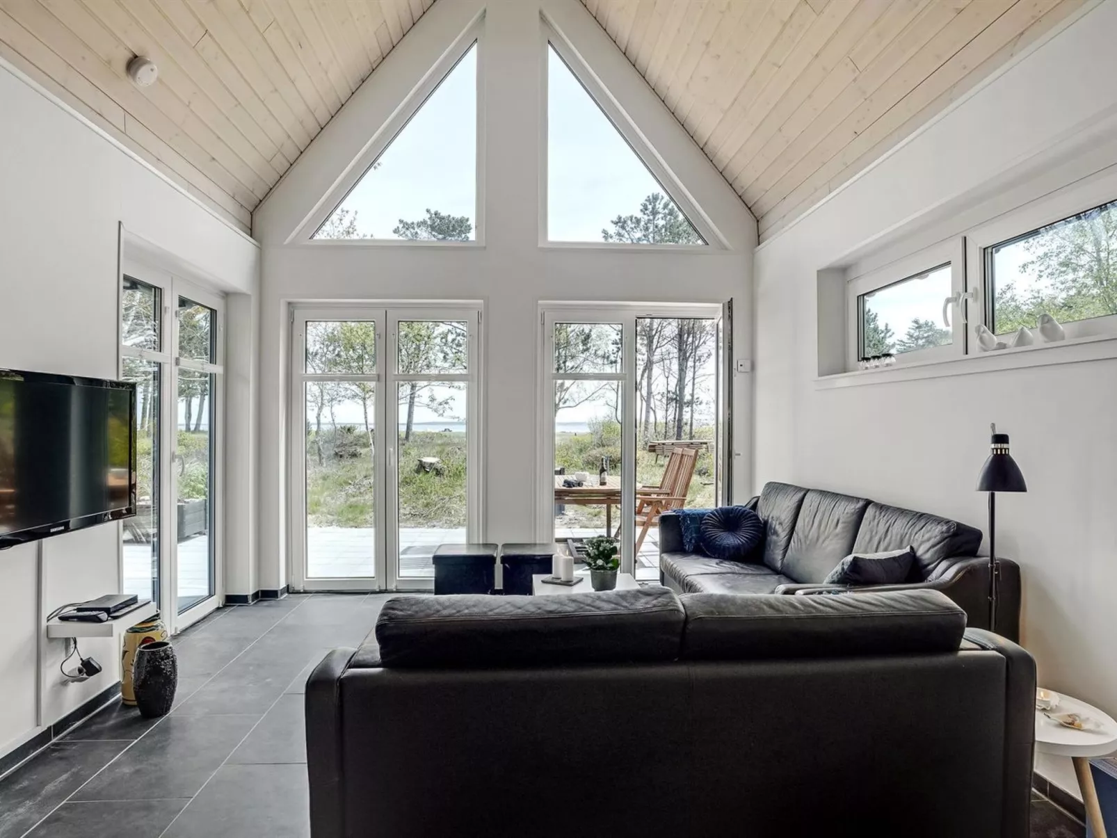 "Angelita" - 80m to the fjord-Inside