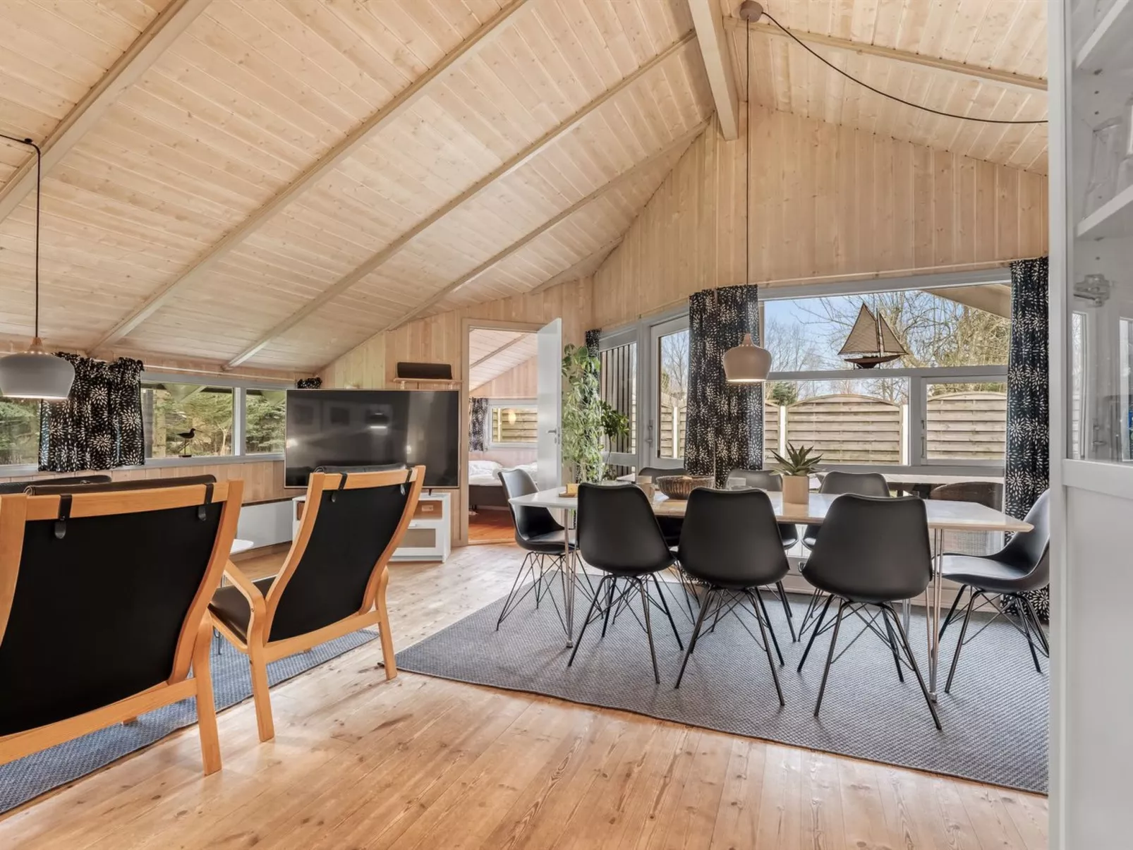 "Hithin" - 800m from the sea-Inside