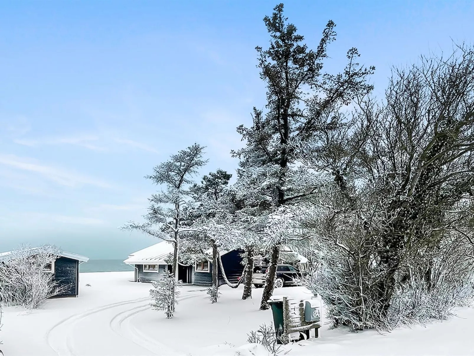 "Stacie" - 10m from the sea-Draußen