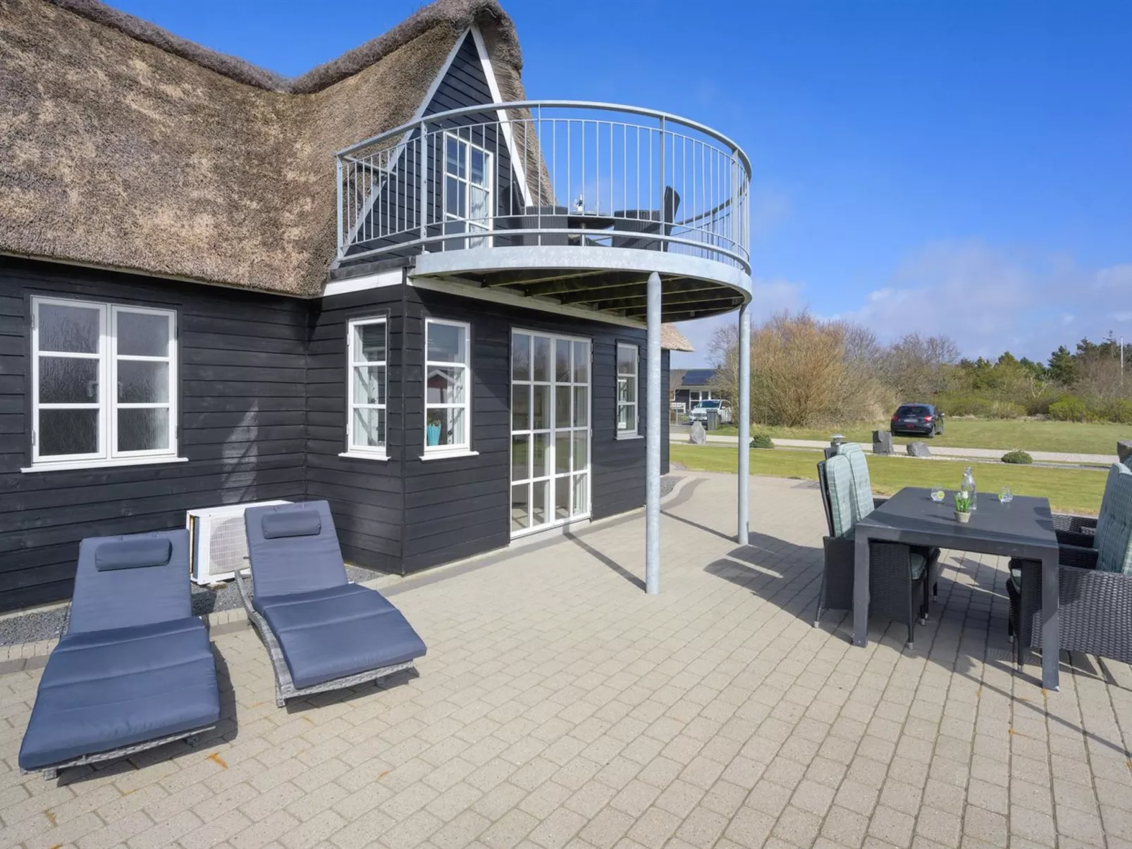 "Benita" - 400m to the fjord-Dehors