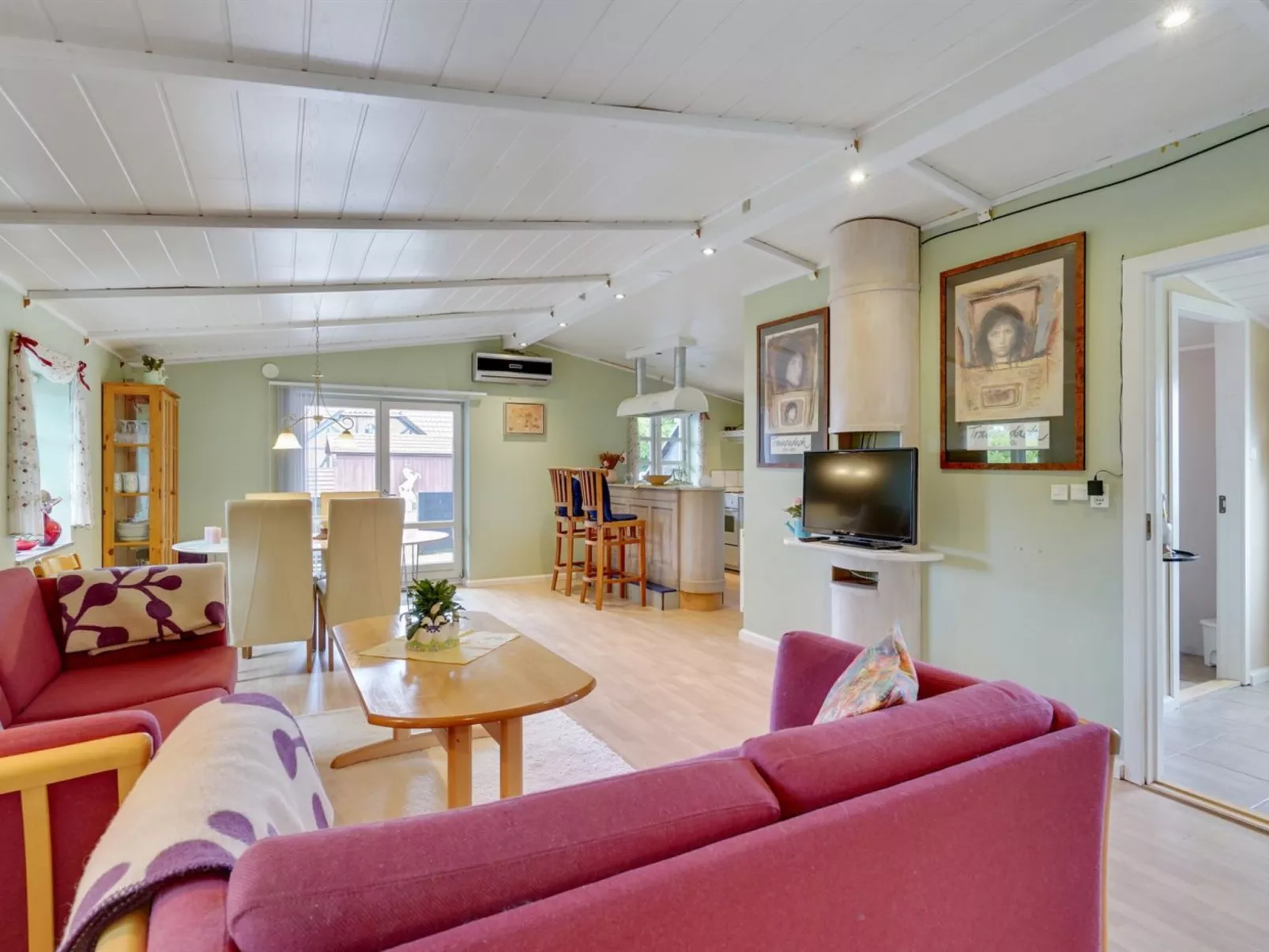 "Landeline" - 200m to the fjord-Dedans