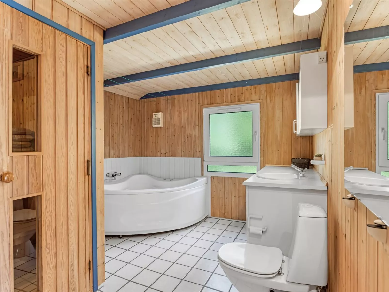 "Imka" - 900m from the sea-Inside