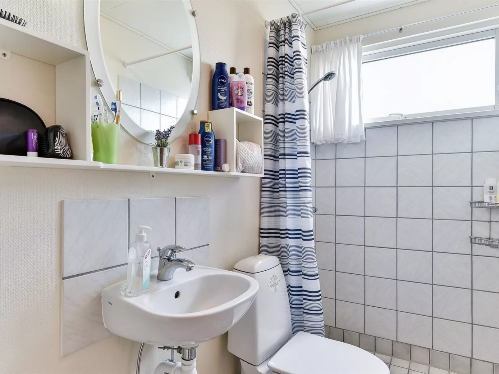 "Miriam" - 300m from the sea-Inside