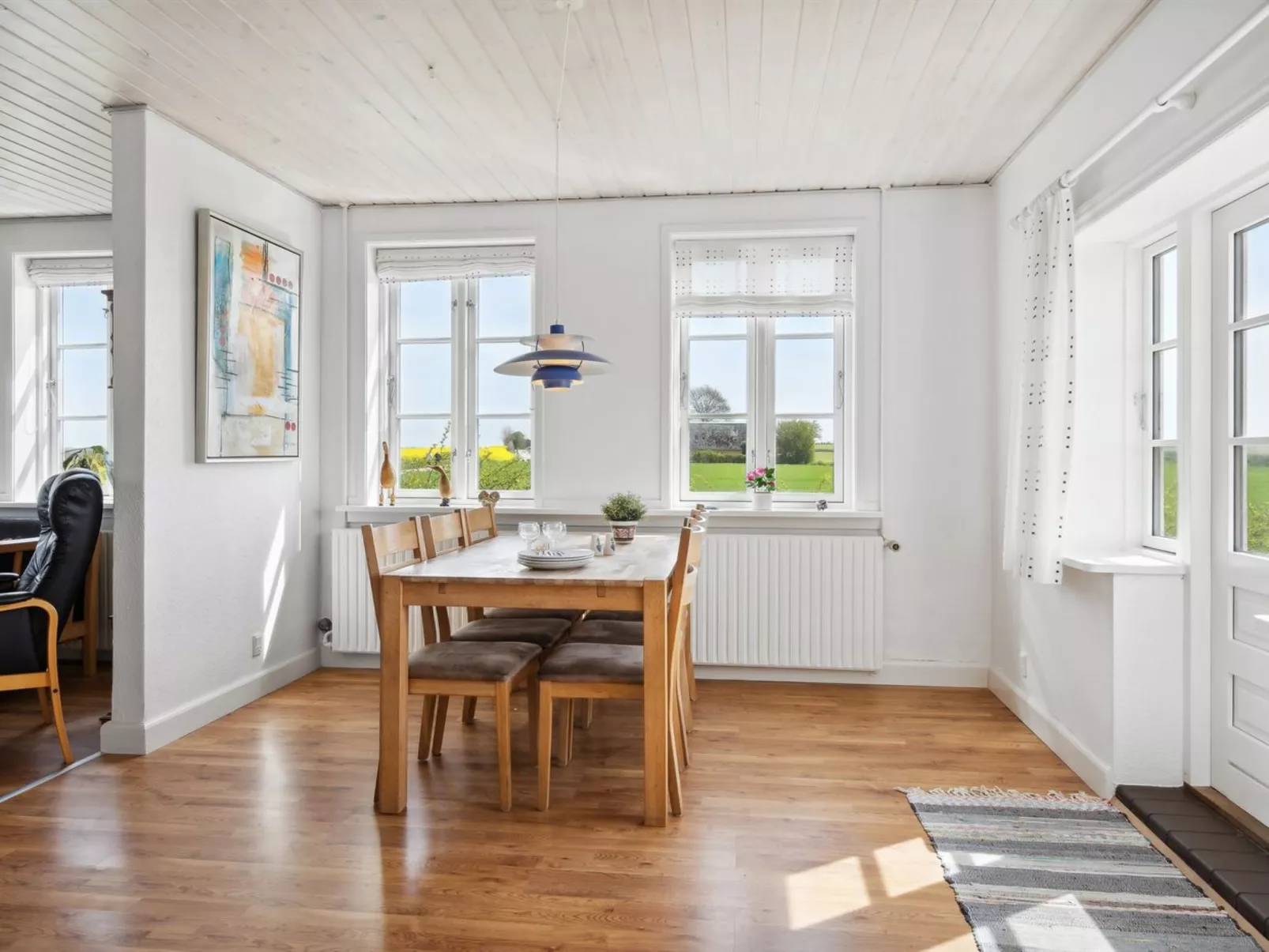 "Store" - 700m from the sea-Dedans