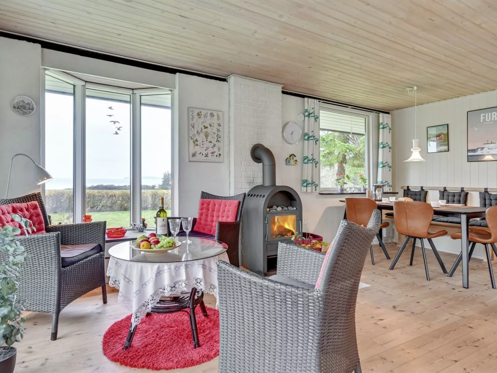 "Kaleva" - 200m to the fjord-Drinnen