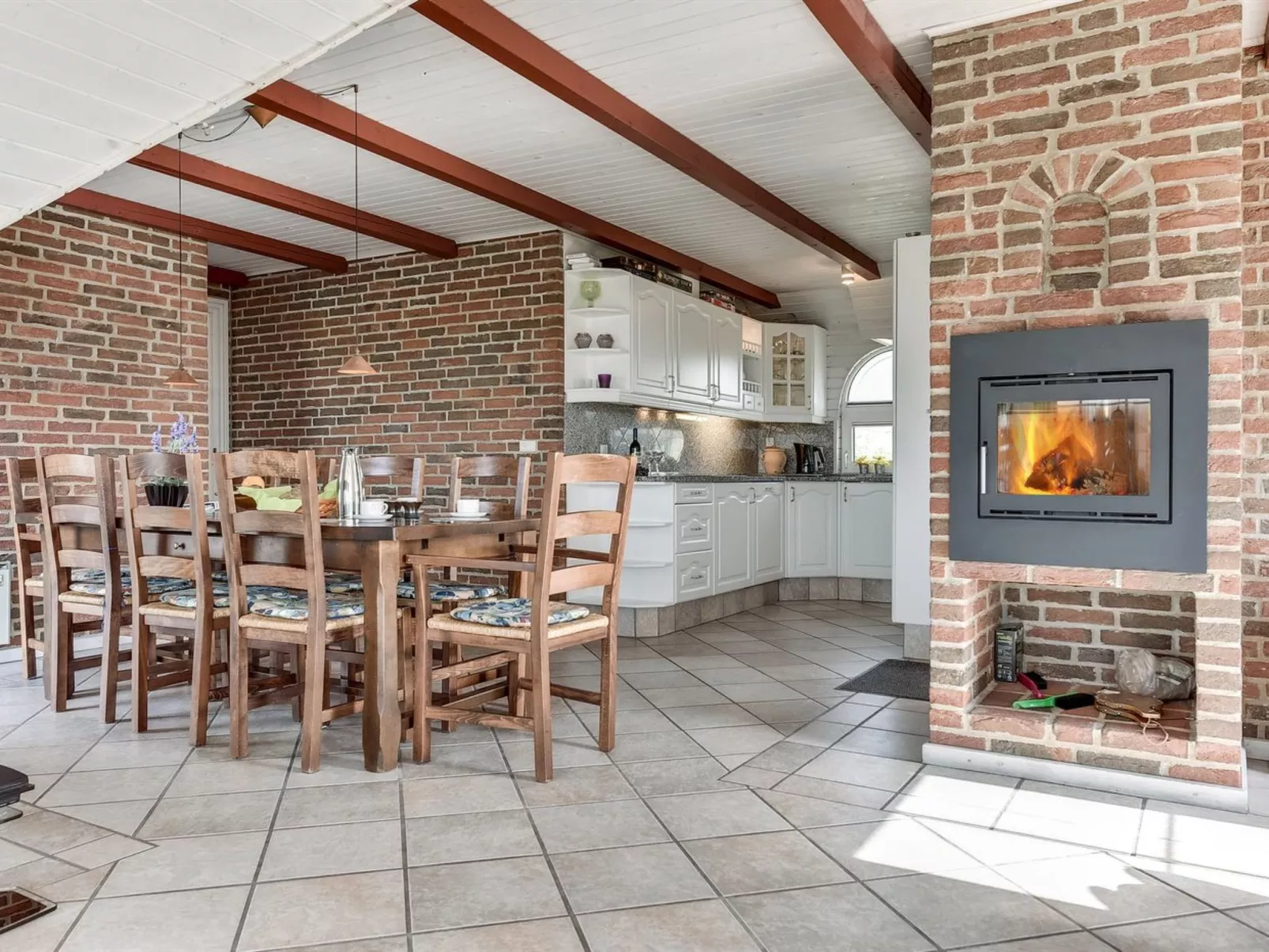 "Aslaug" - 500m from the sea-Inside