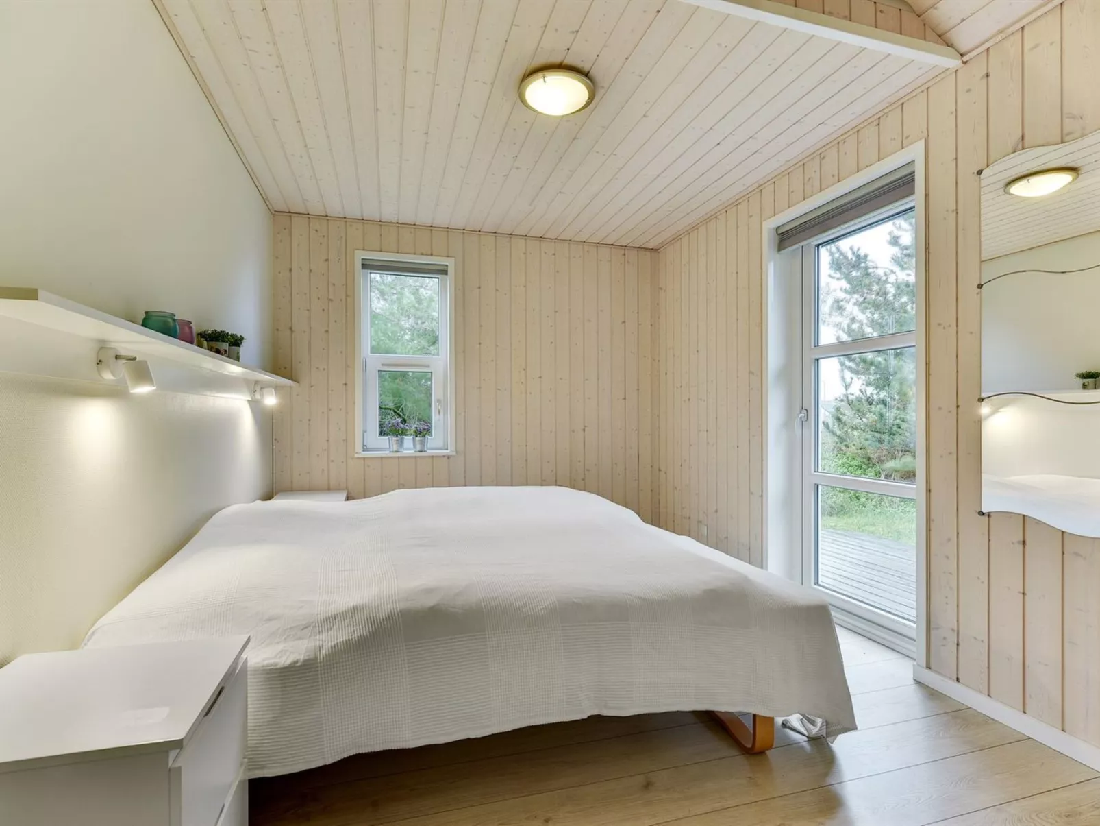 "Anethe" - 100m to the fjord-Inside