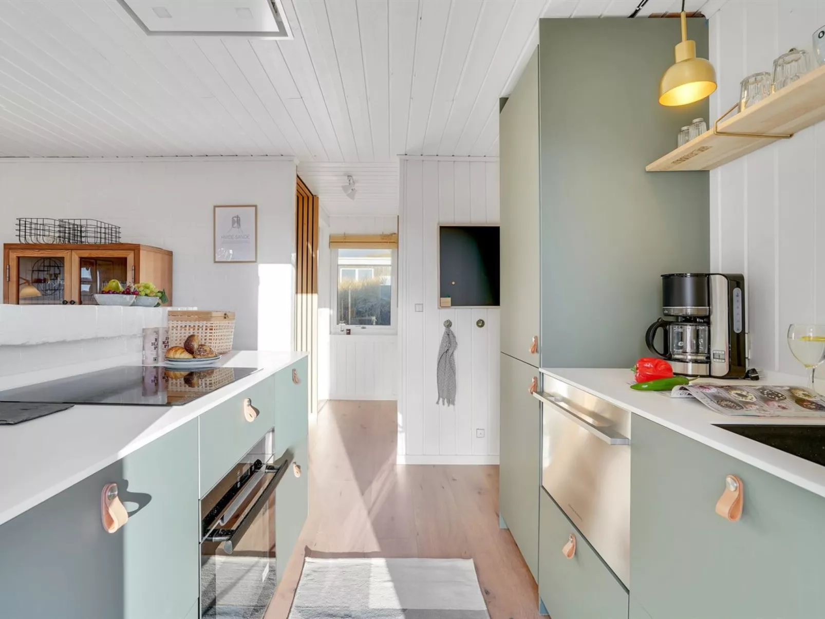 "Assa" -  from the sea-Inside