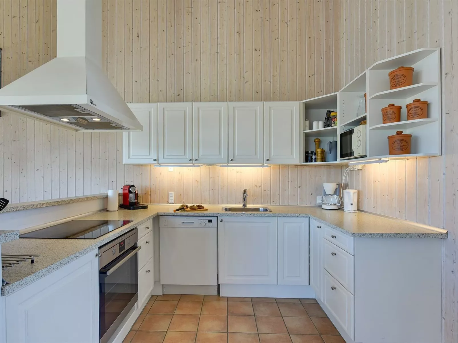 "Dorethea" - 300m from the sea-Inside