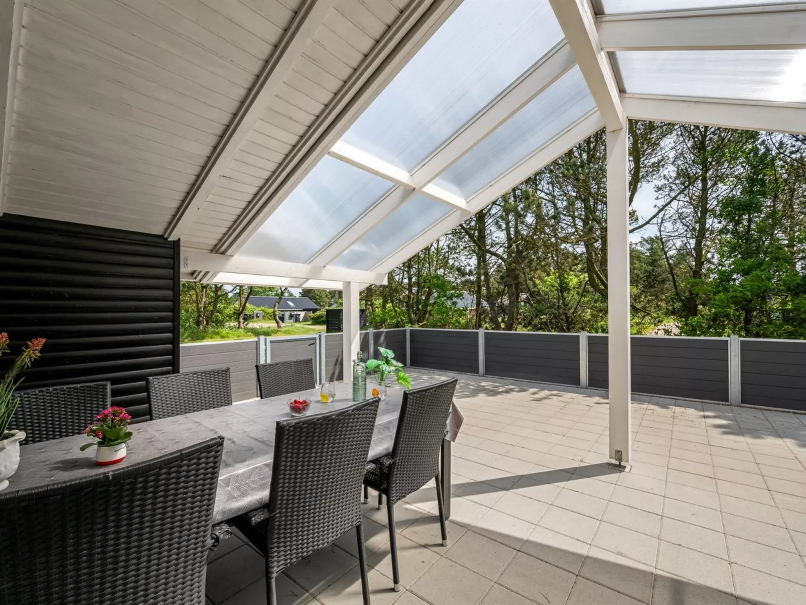 "Penka" - 550m to the fjord-Outside