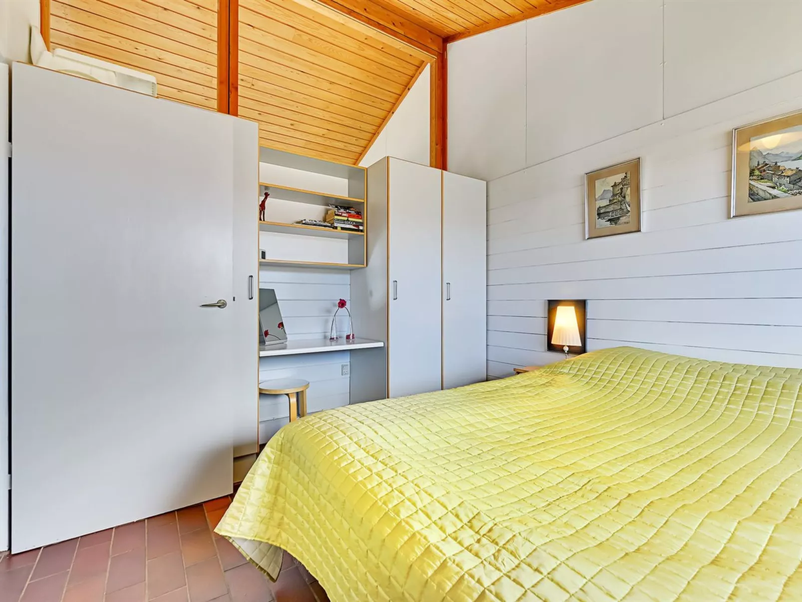 "Boris" - 500m from the sea-Drinnen