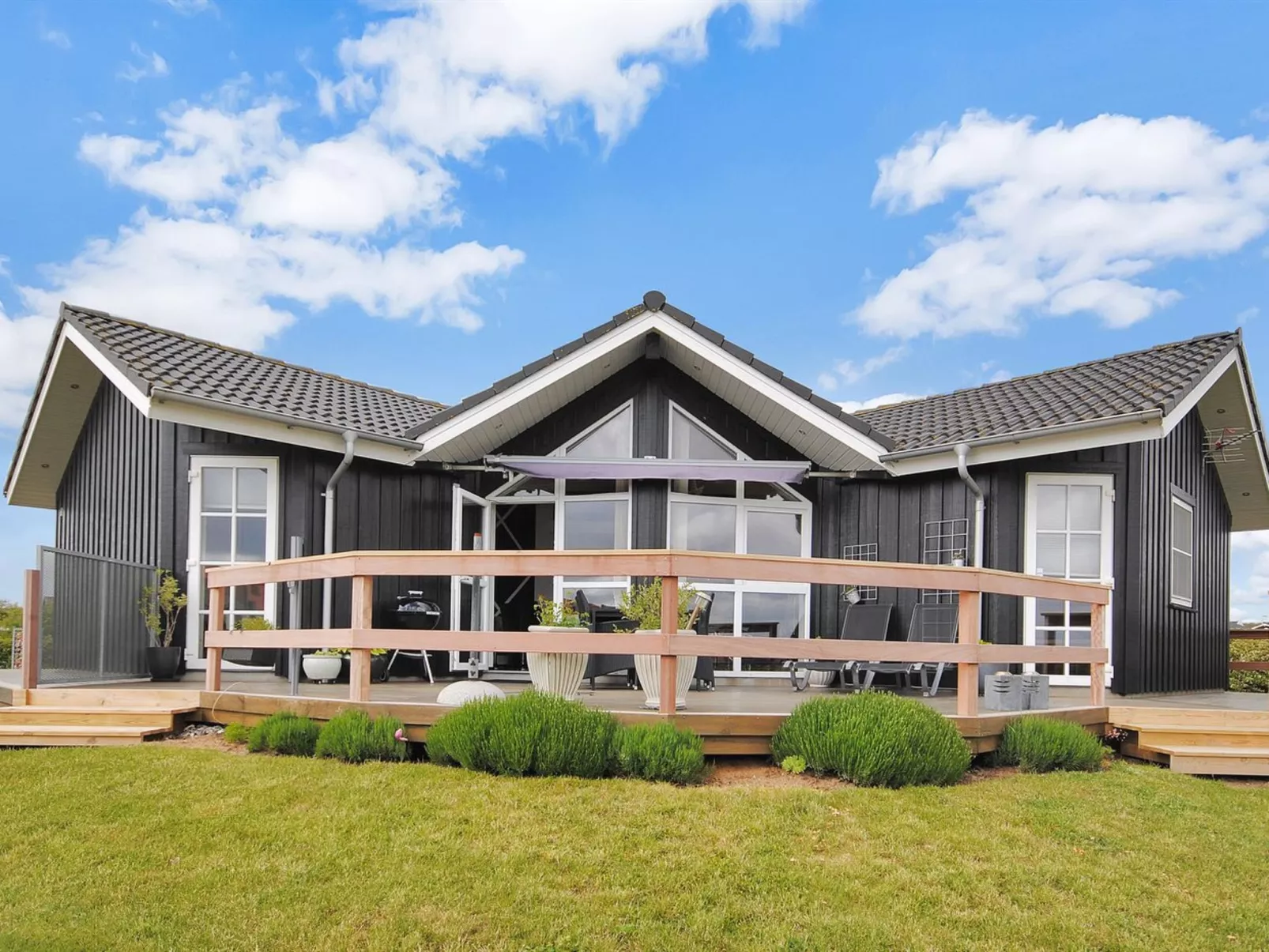 "Eberta" - 200m to the fjord-Dehors