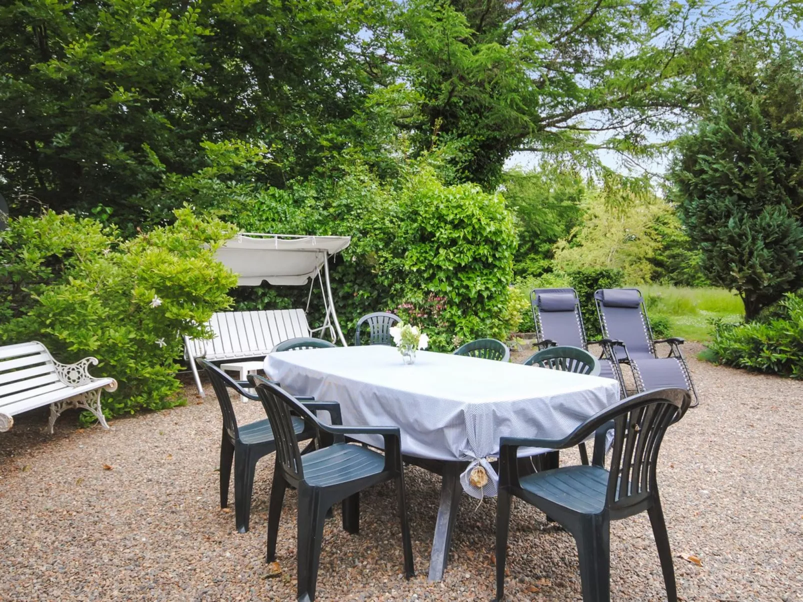 "Ludovic" - 7km from the sea-Outside