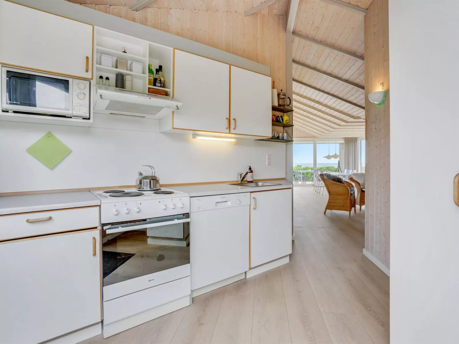 "Ely" - 300m from the sea-Inside