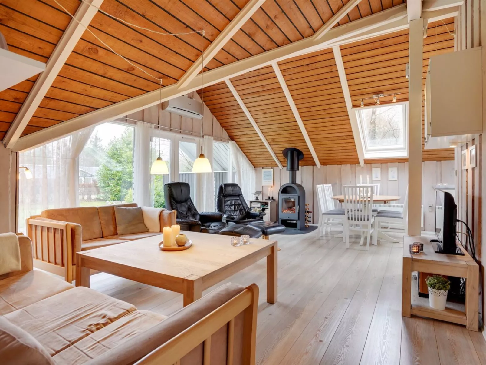 "Anninka" - 28km from the sea-Dedans