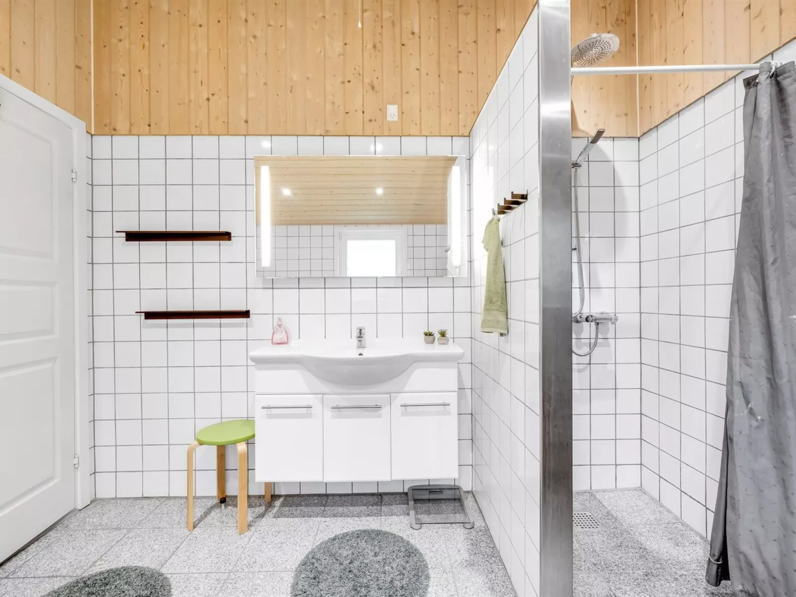 "Gurly" - 25km from the sea-Inside