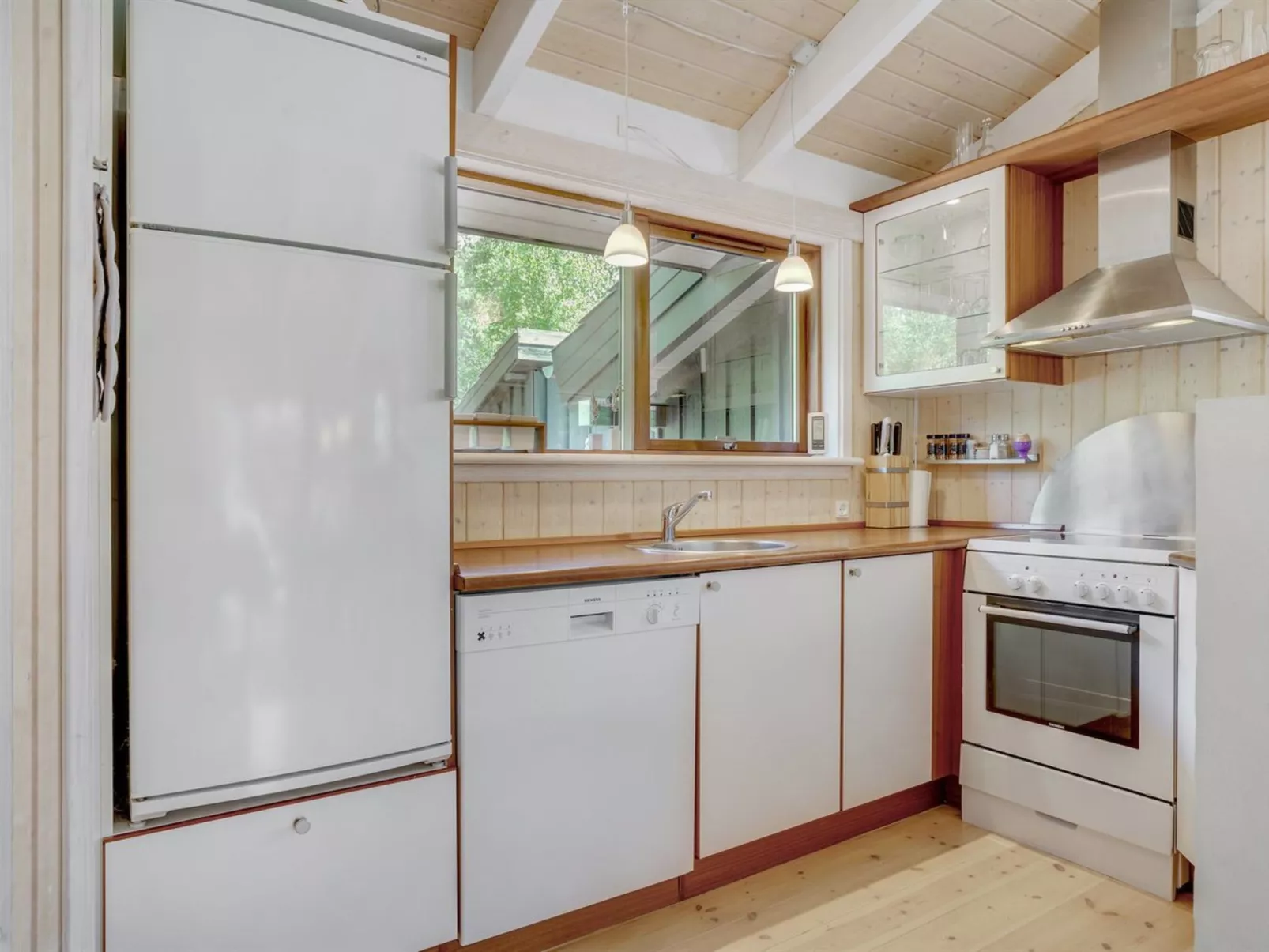 "Mine" - 300m from the sea-Dedans