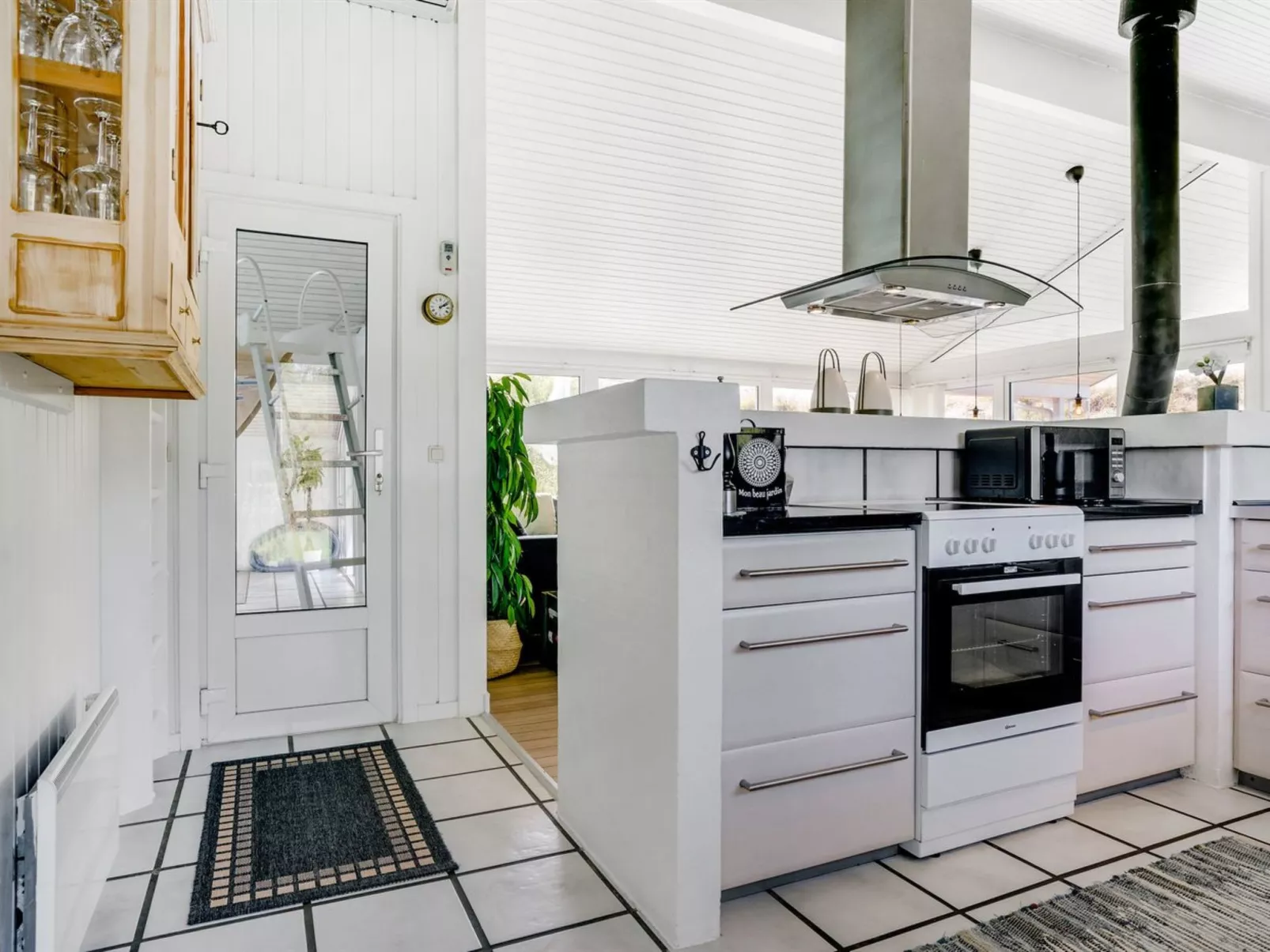 "Nilson" - 1.4km from the sea-Dedans