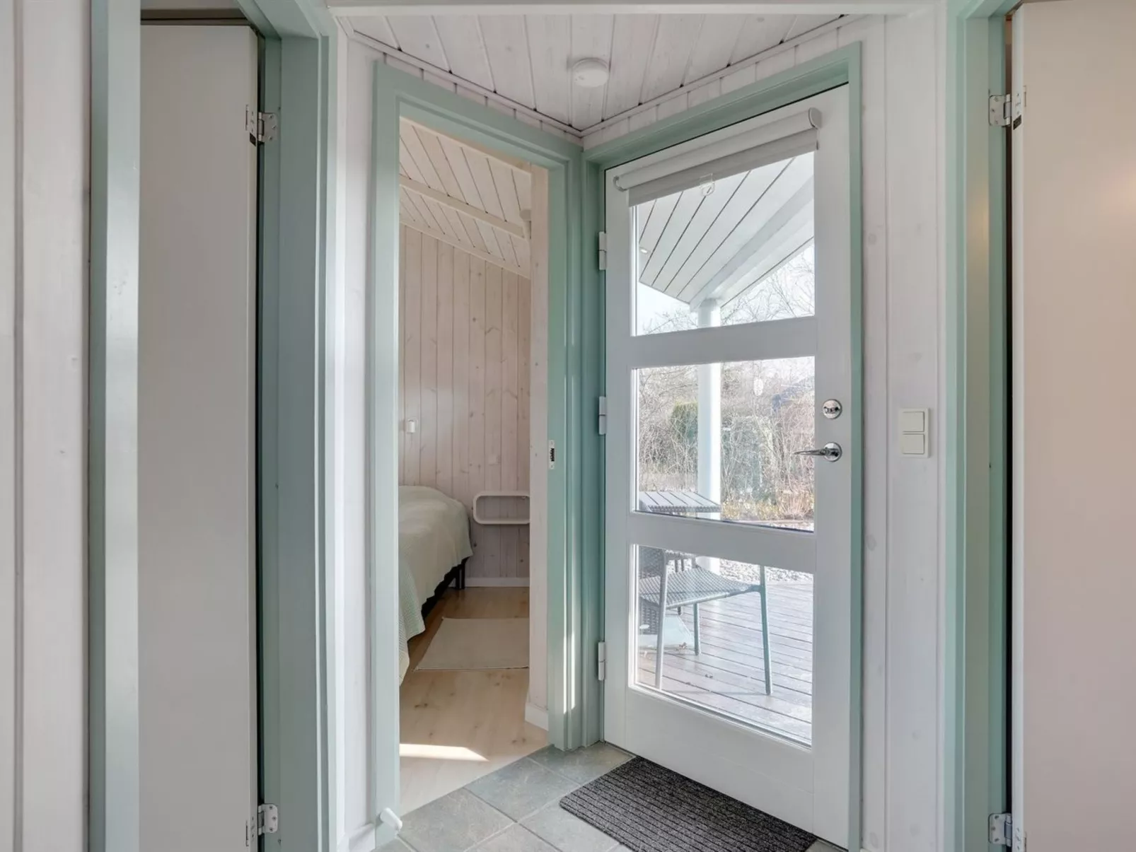 "Yara" - 1km to the fjord-Inside