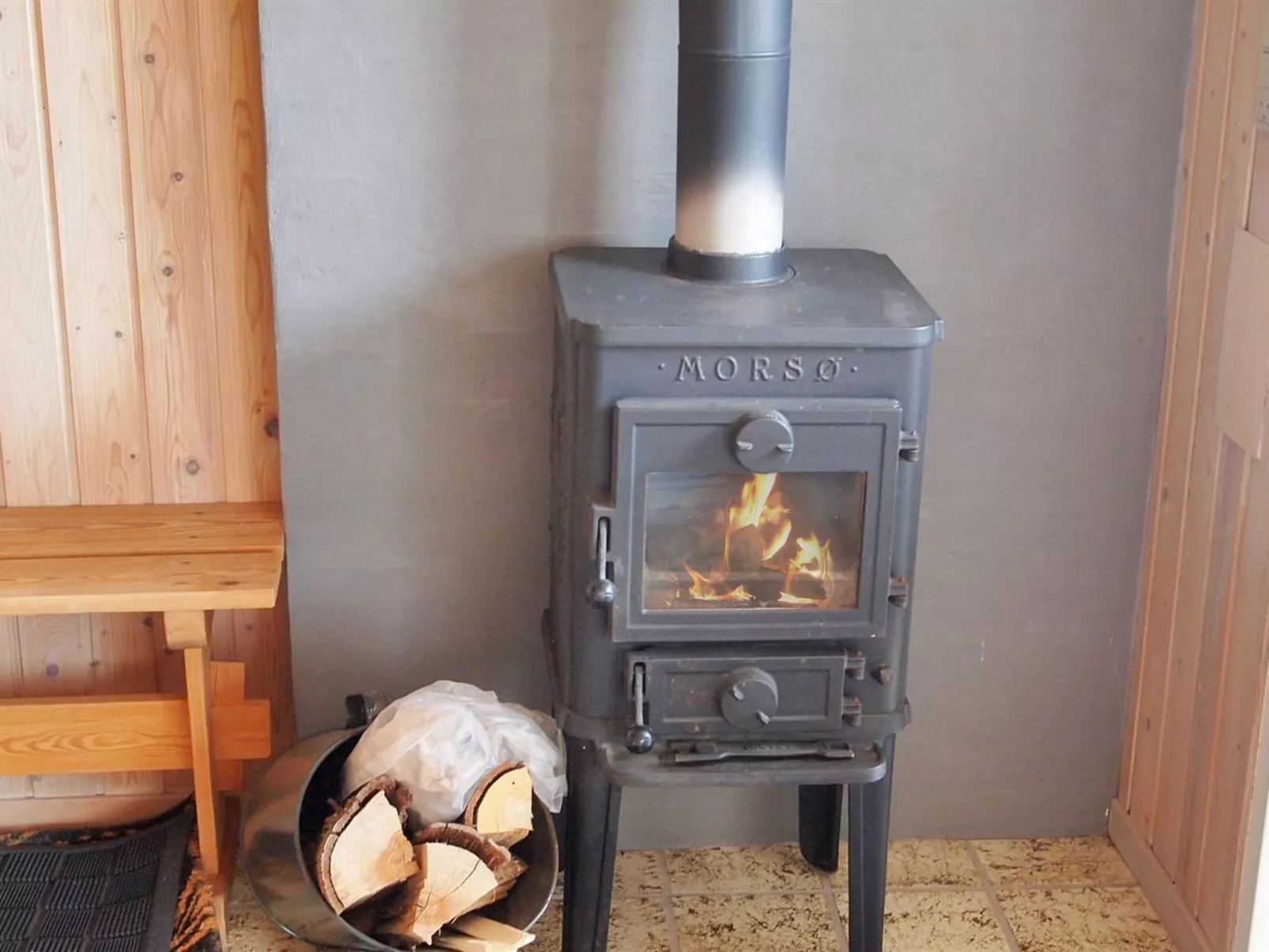 "Udder" - 50m to the fjord-Dedans