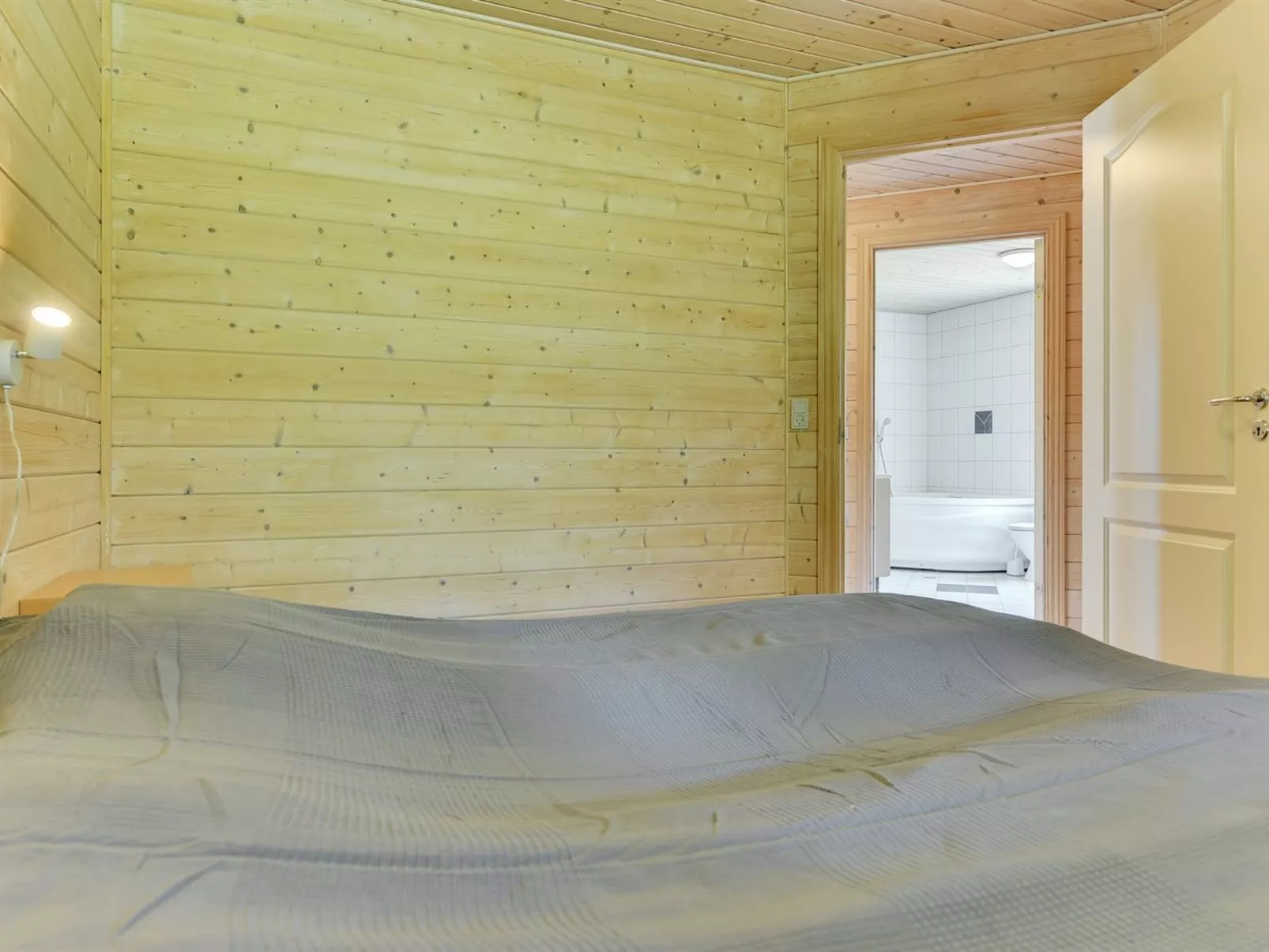 "Fenja" - 500m to the fjord-Inside