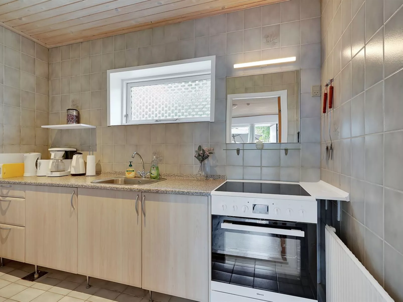 "Iida" - 20km from the sea-Dedans