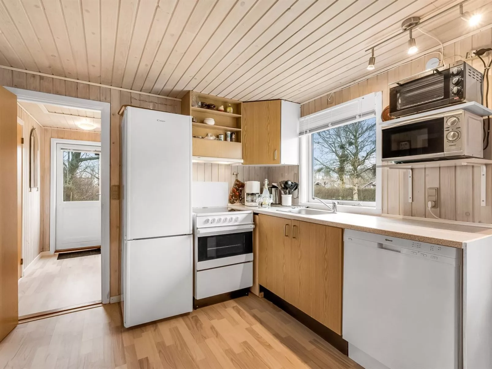 "Hoghni" - 850m to the fjord-Inside