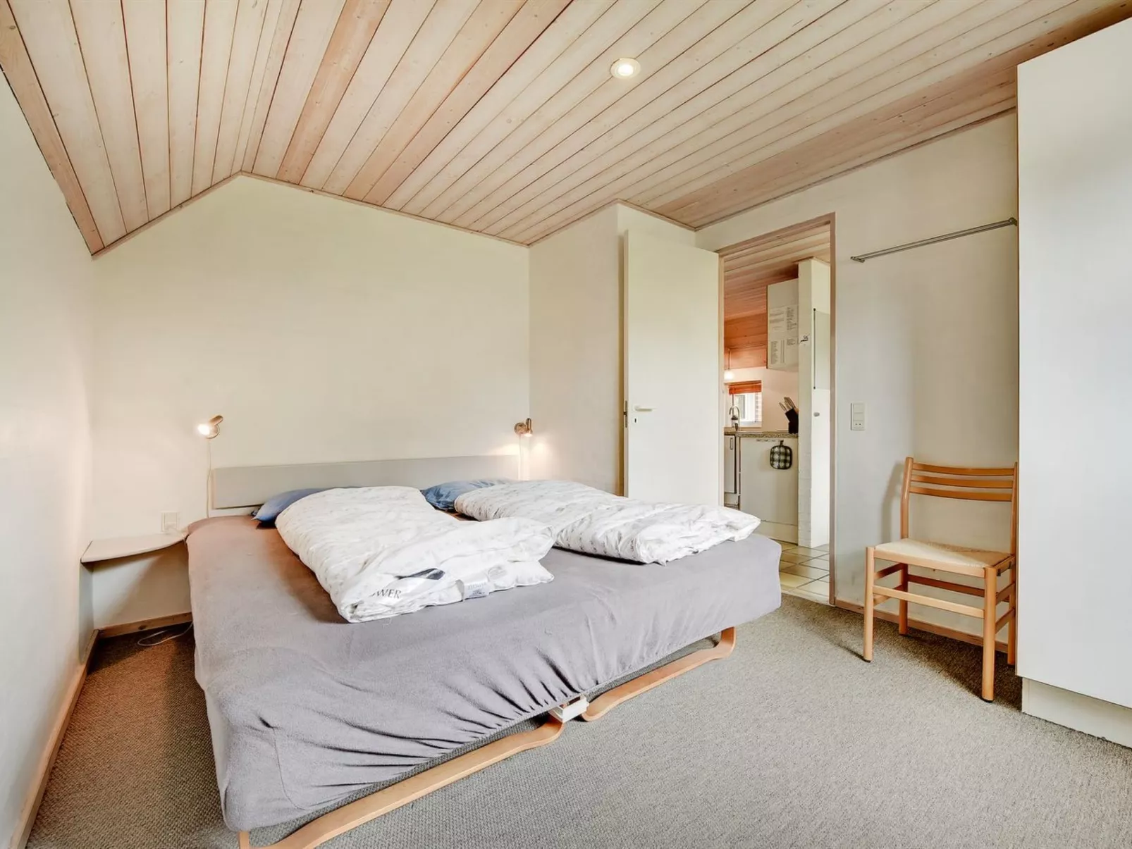 "Dorris" - 4.3km from the sea-Dedans